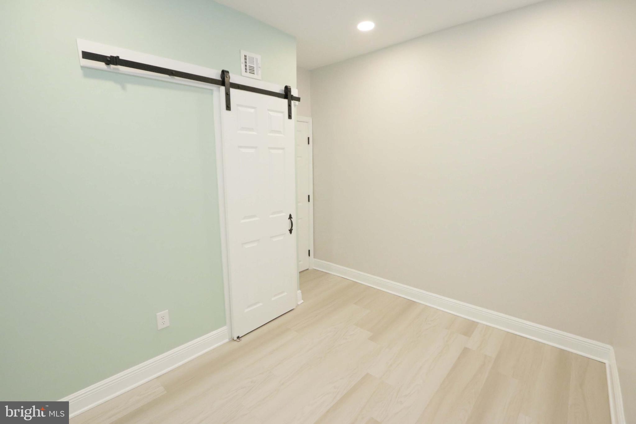 PORT RICHMOND - Residential