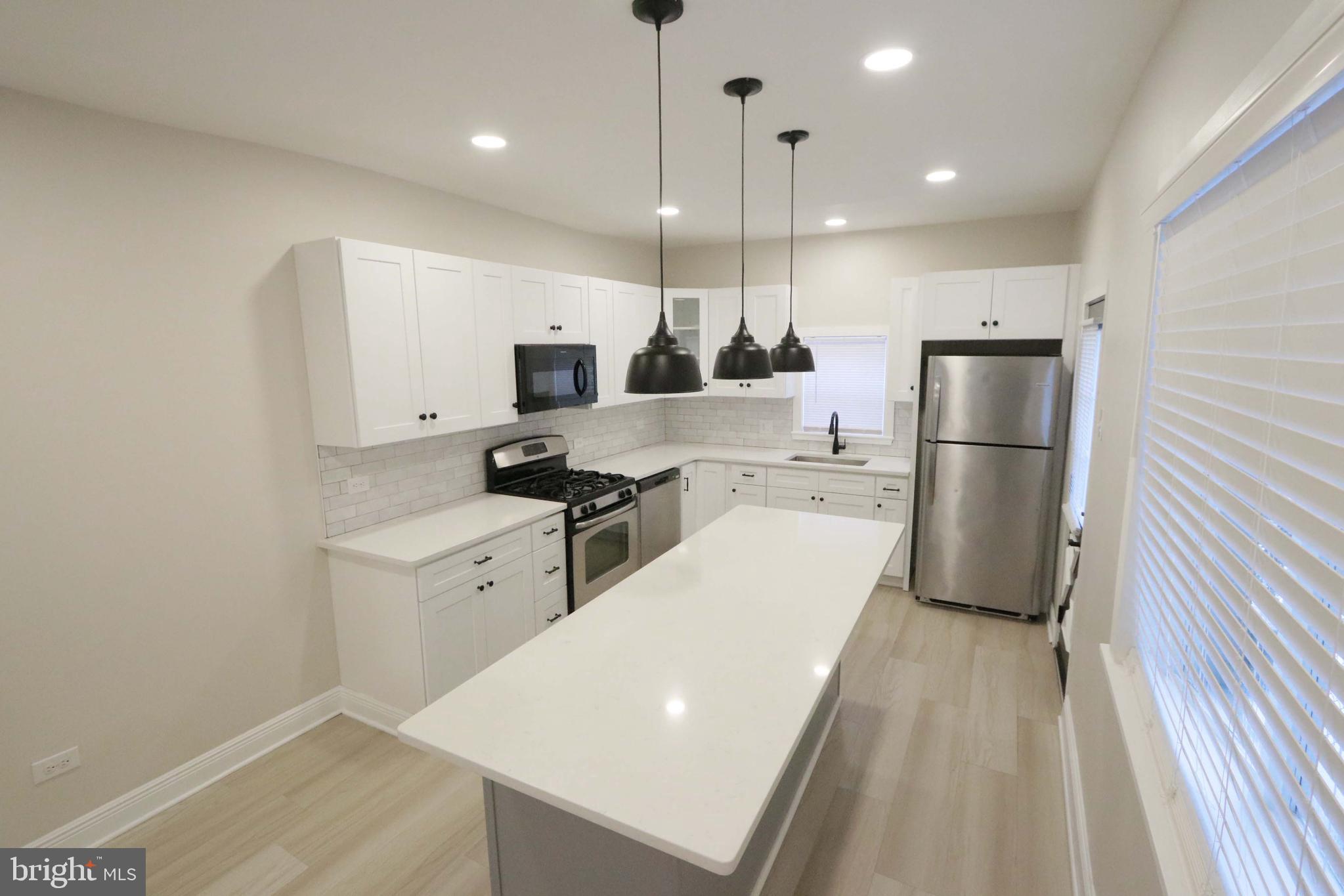 PORT RICHMOND - Residential