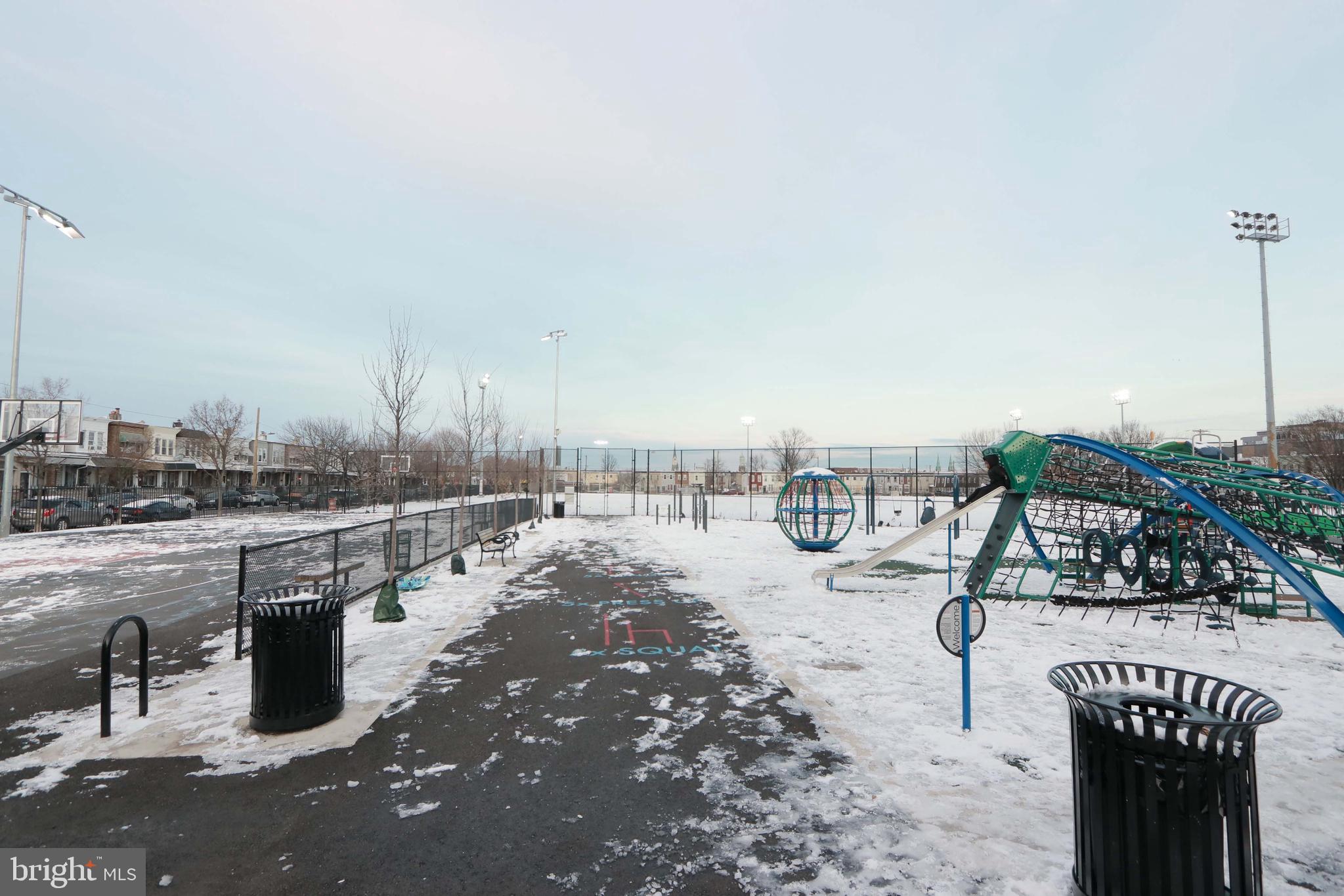 PORT RICHMOND - Residential