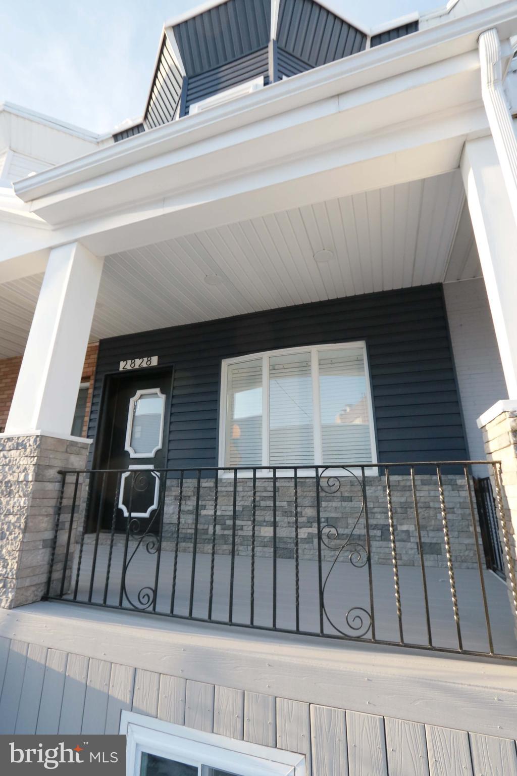 PORT RICHMOND - Residential