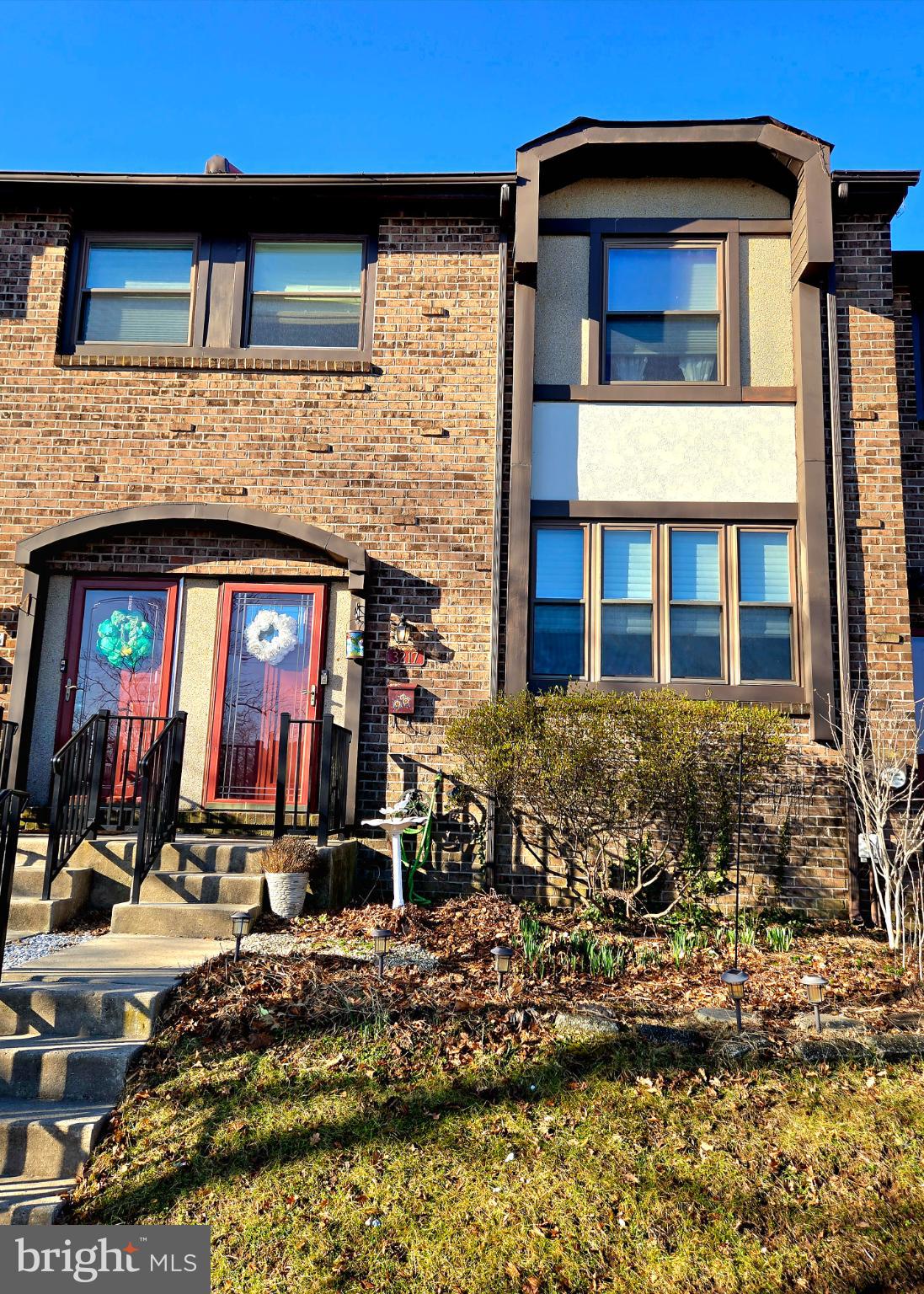 VILLAGE SHIRES - Residential