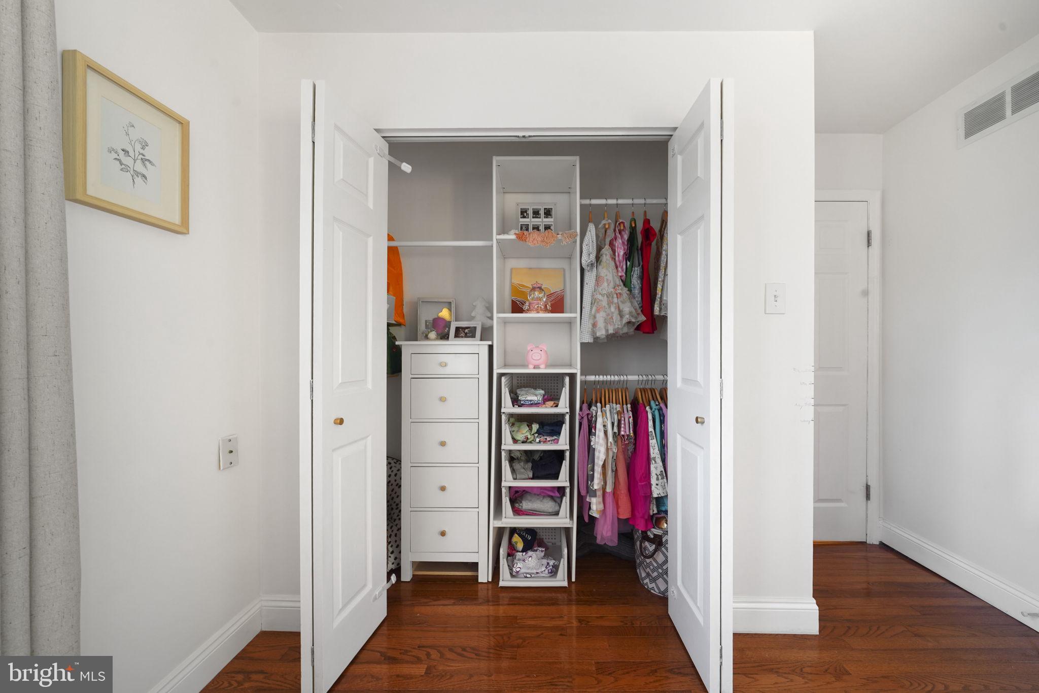 OLD MILL WOODS - Residential