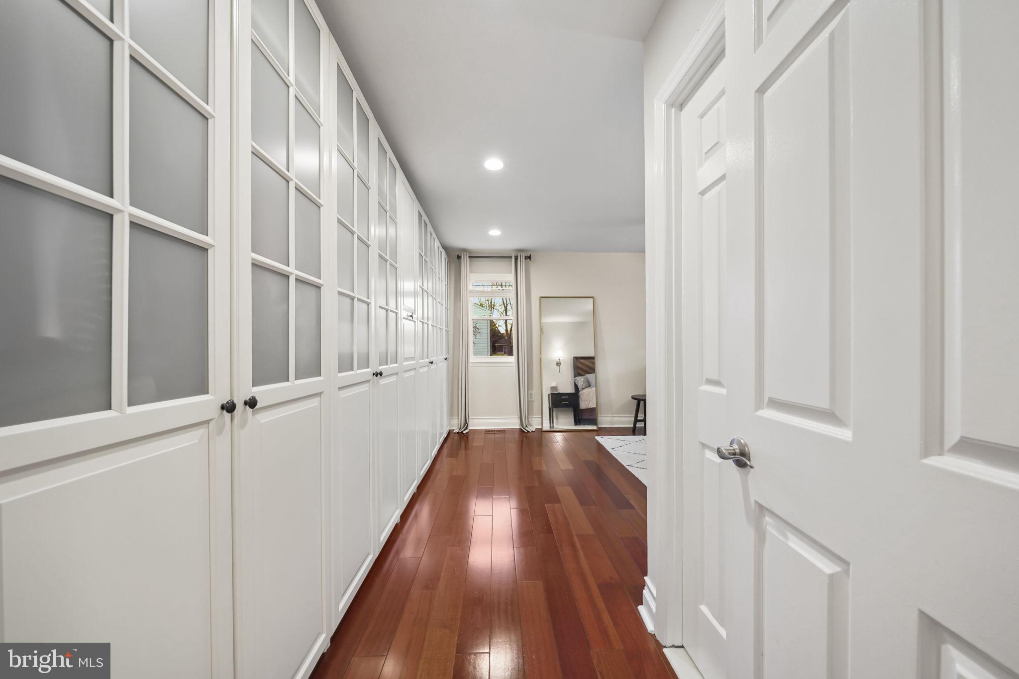 OLD MILL WOODS - Residential