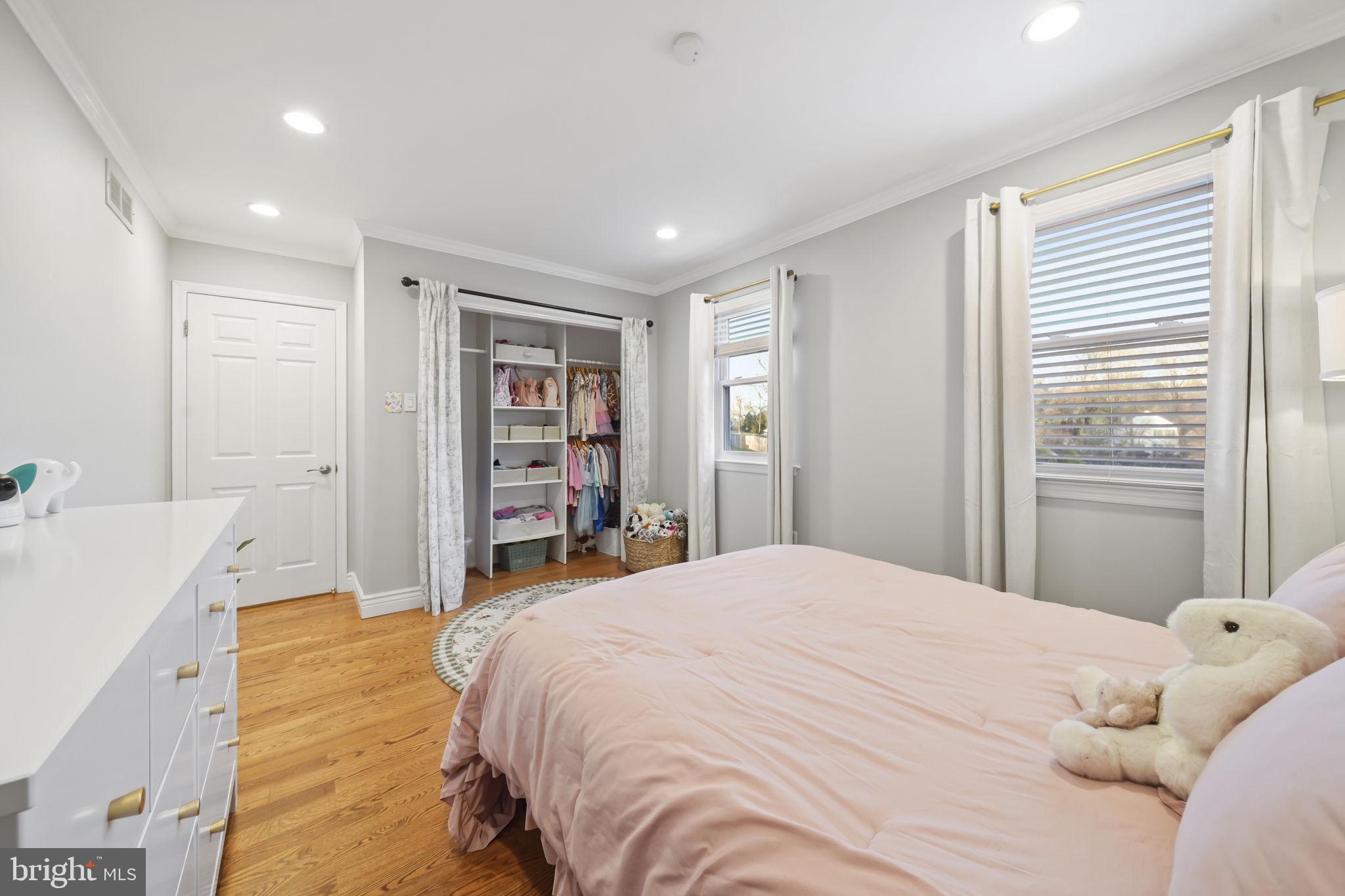 OLD MILL WOODS - Residential