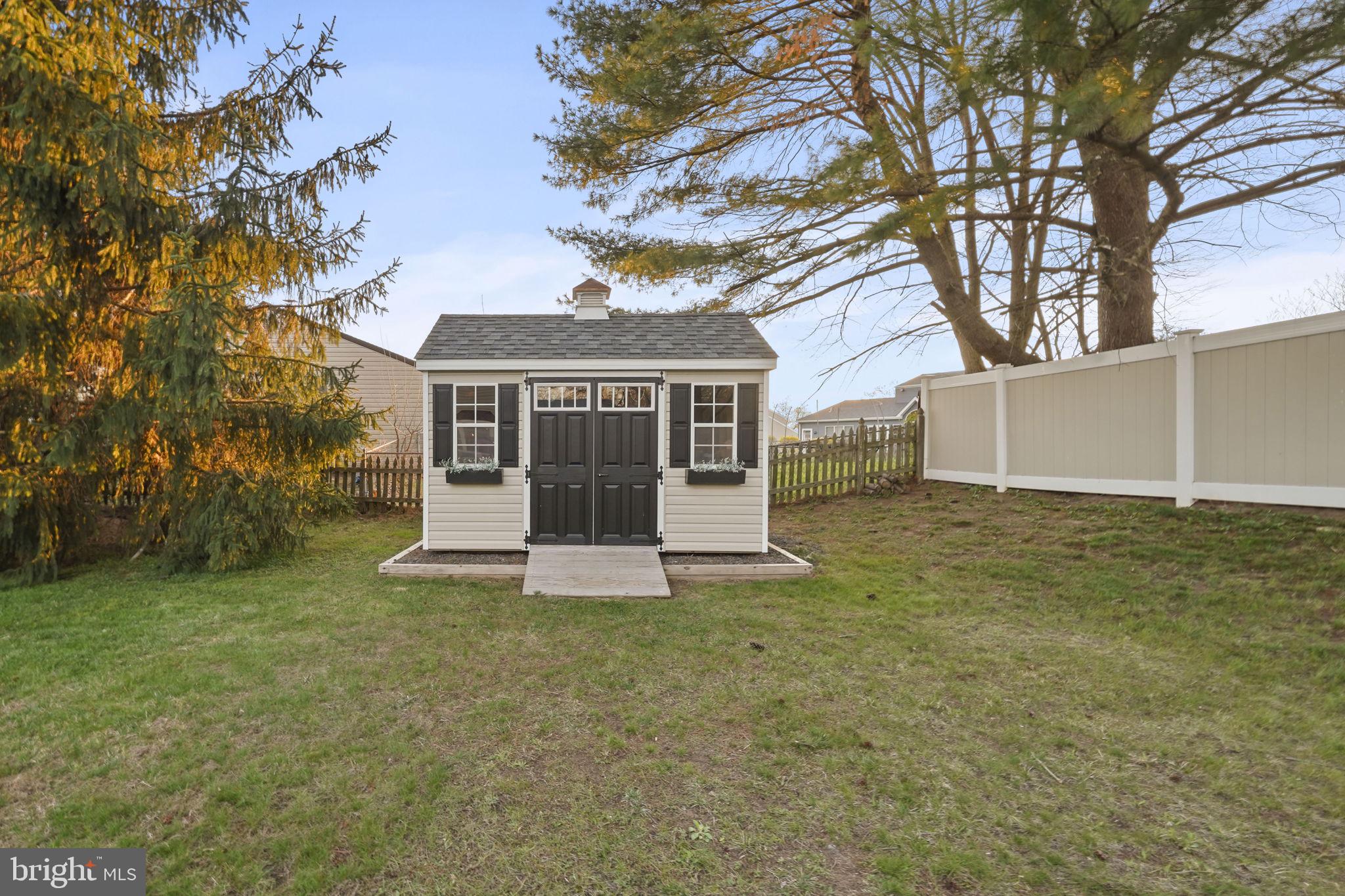 OLD MILL WOODS - Residential