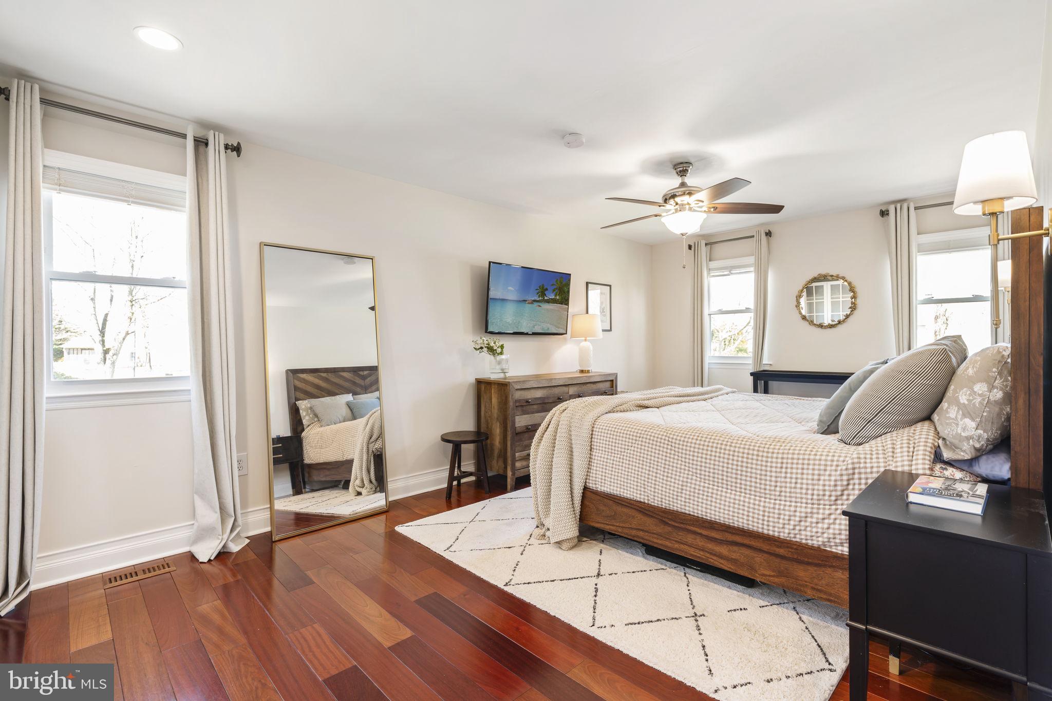 OLD MILL WOODS - Residential