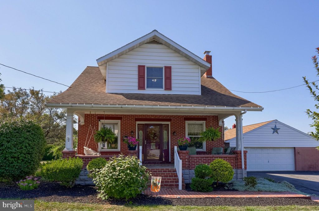 Photo of 709 S Lincoln Avenue, LEBANON, PA 17042 (MLS # PALN2022938)