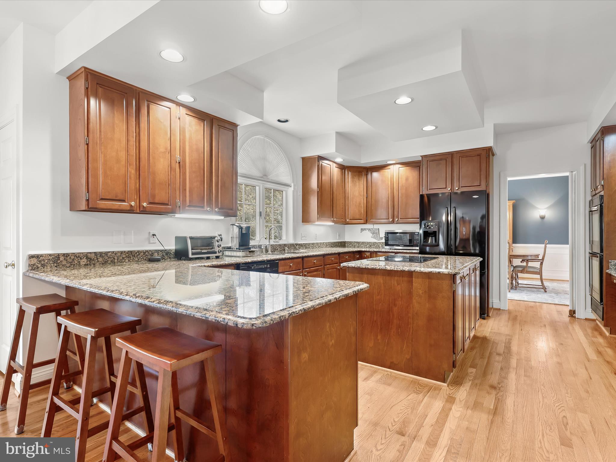 MANOR FIELDS - Residential