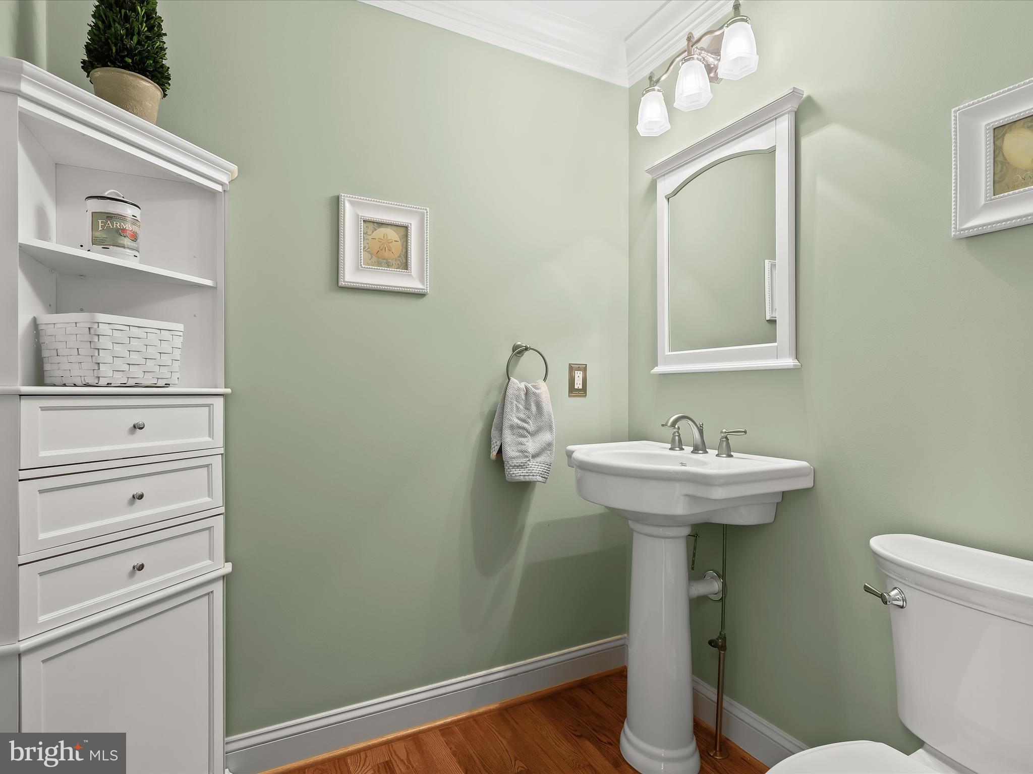 MANOR FIELDS - Residential