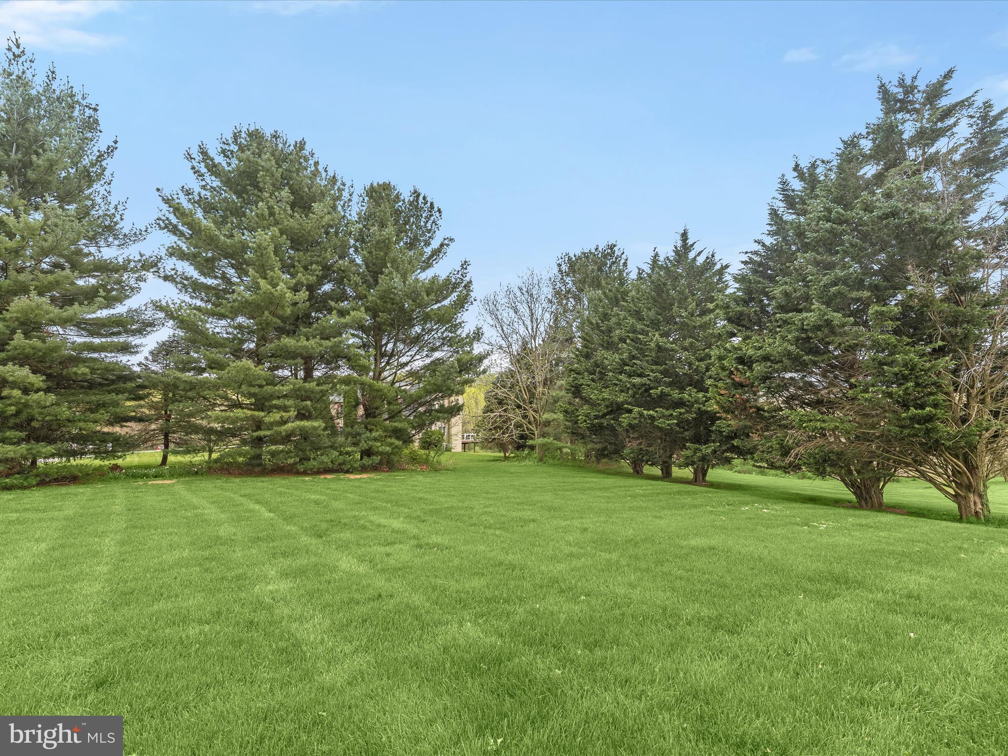 MANOR FIELDS - Residential