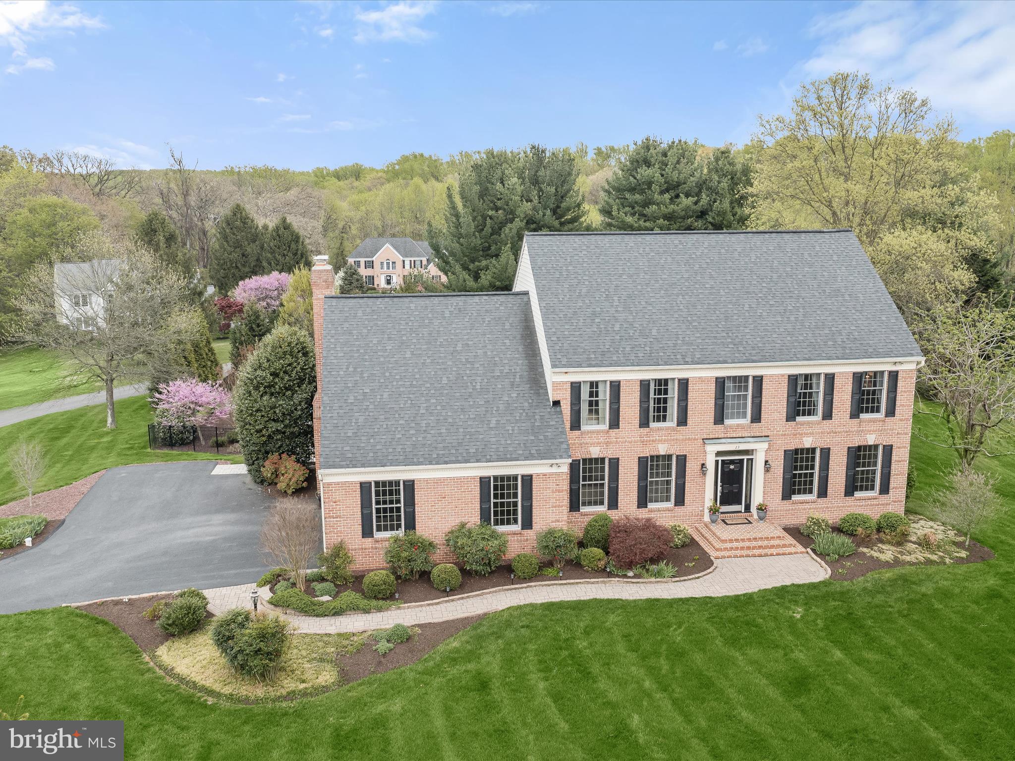 MANOR FIELDS - Residential