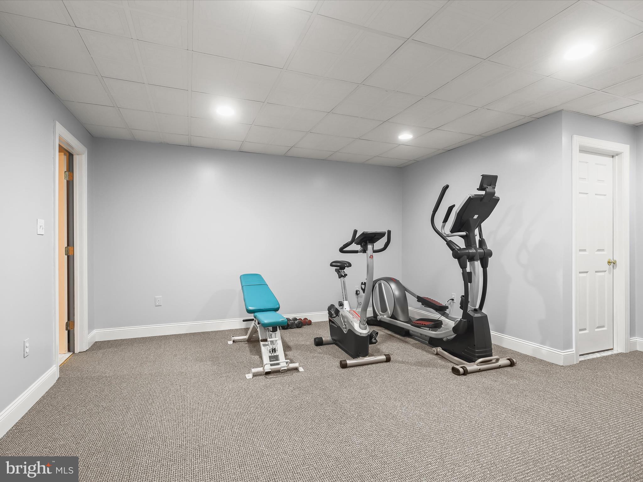 MANOR FIELDS - Residential