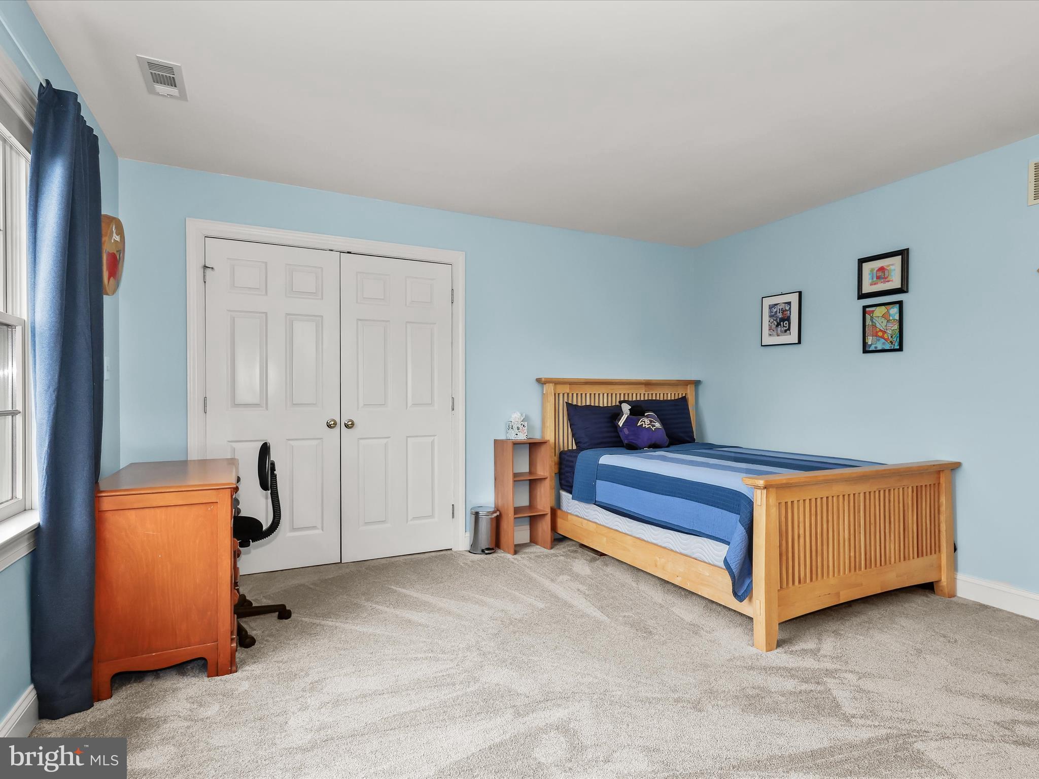 MANOR FIELDS - Residential