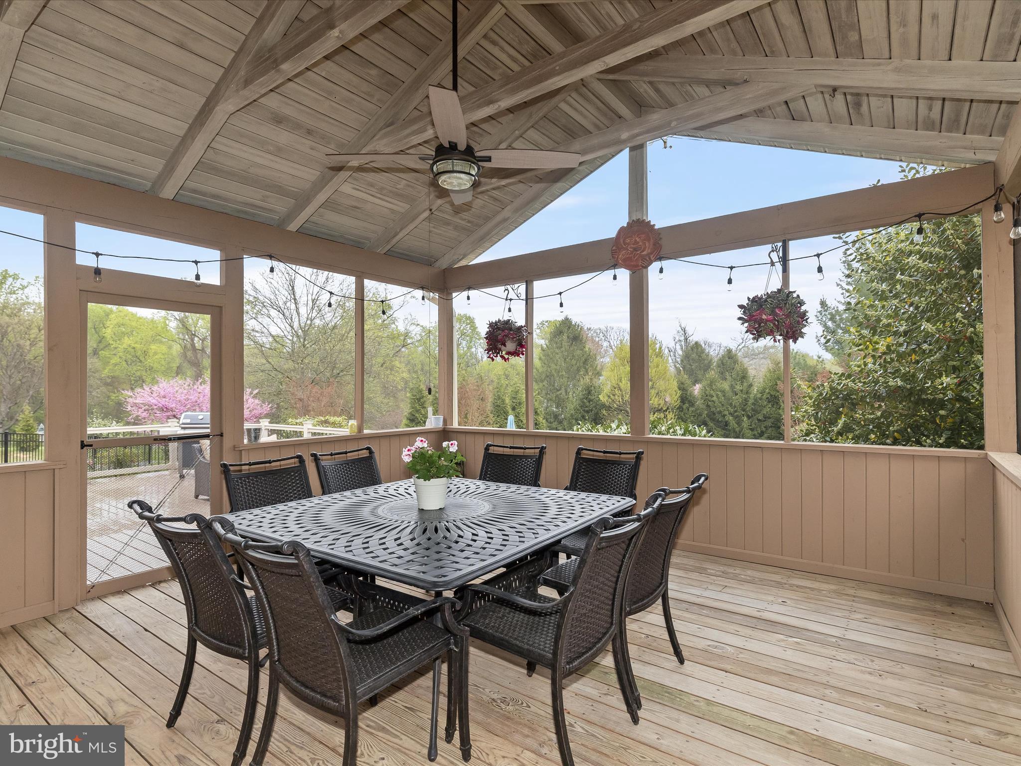 MANOR FIELDS - Residential