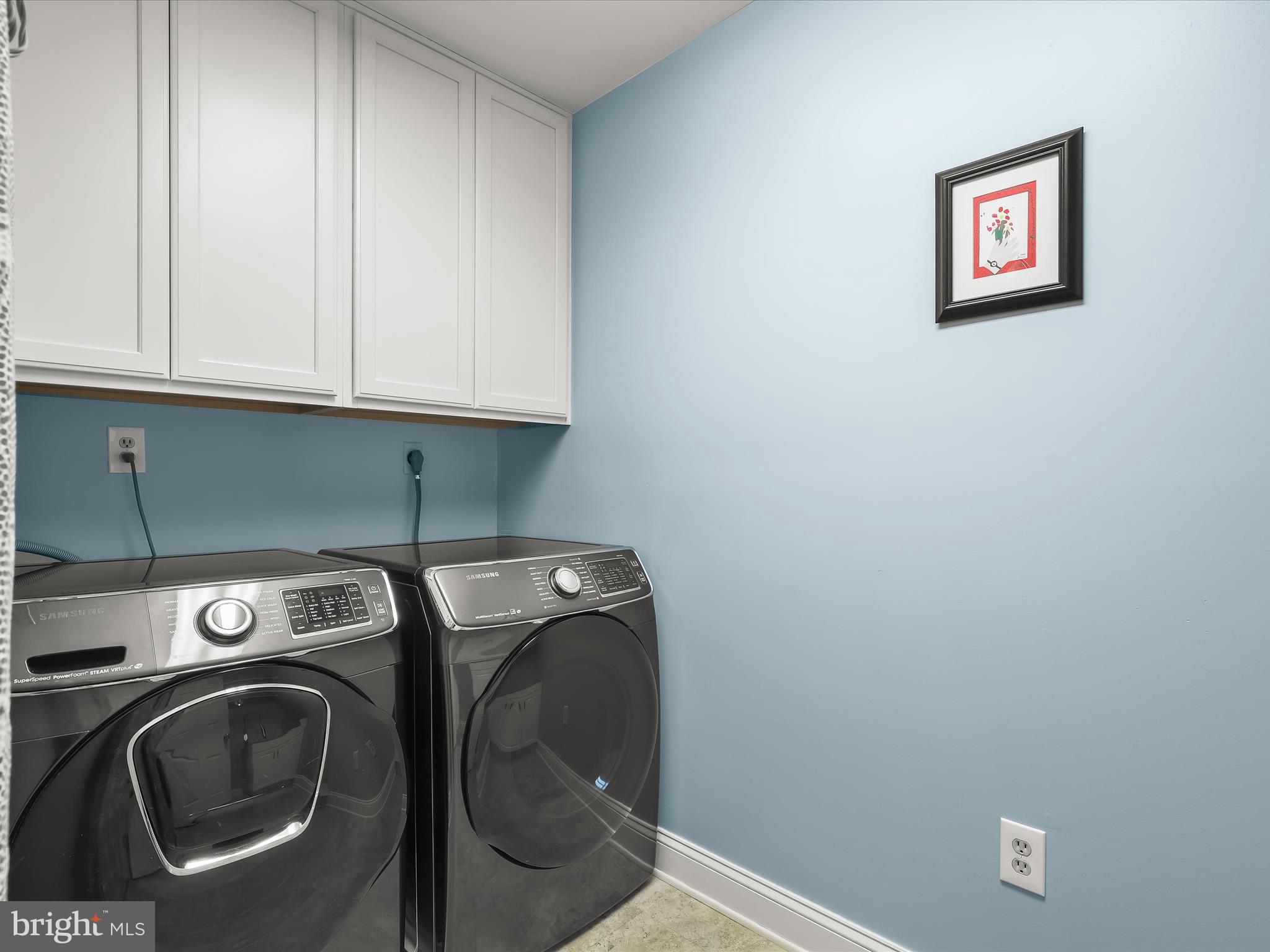 MANOR FIELDS - Residential