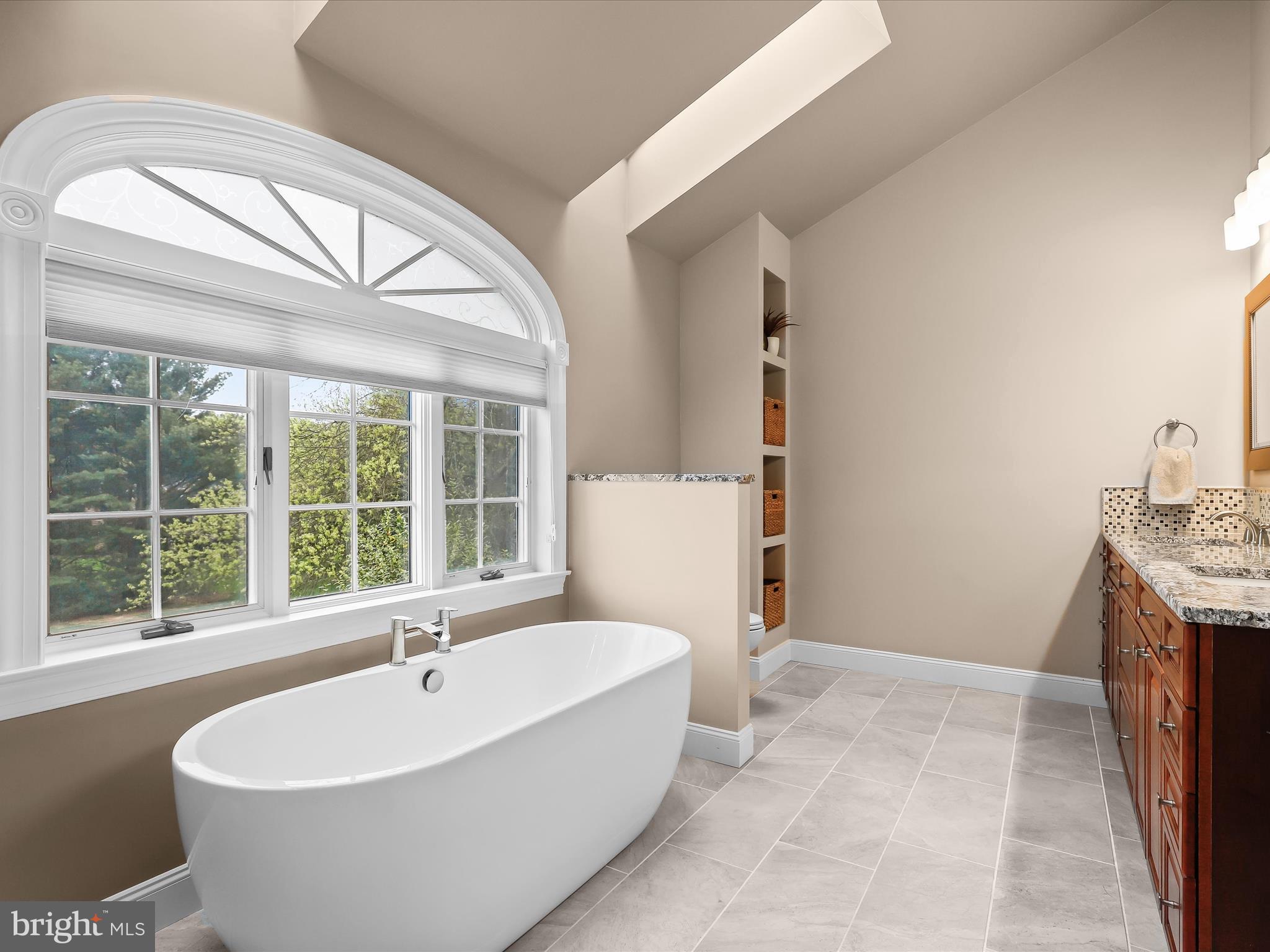 MANOR FIELDS - Residential