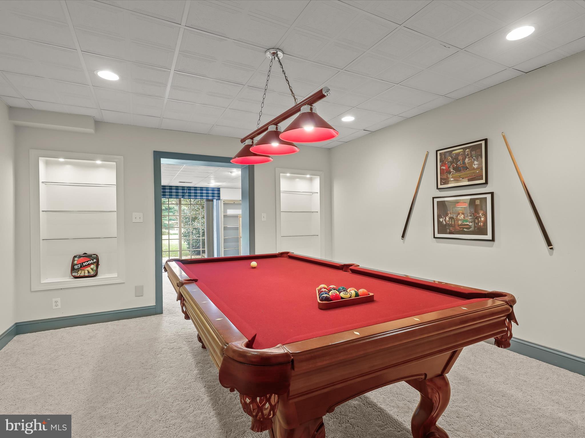 MANOR FIELDS - Residential