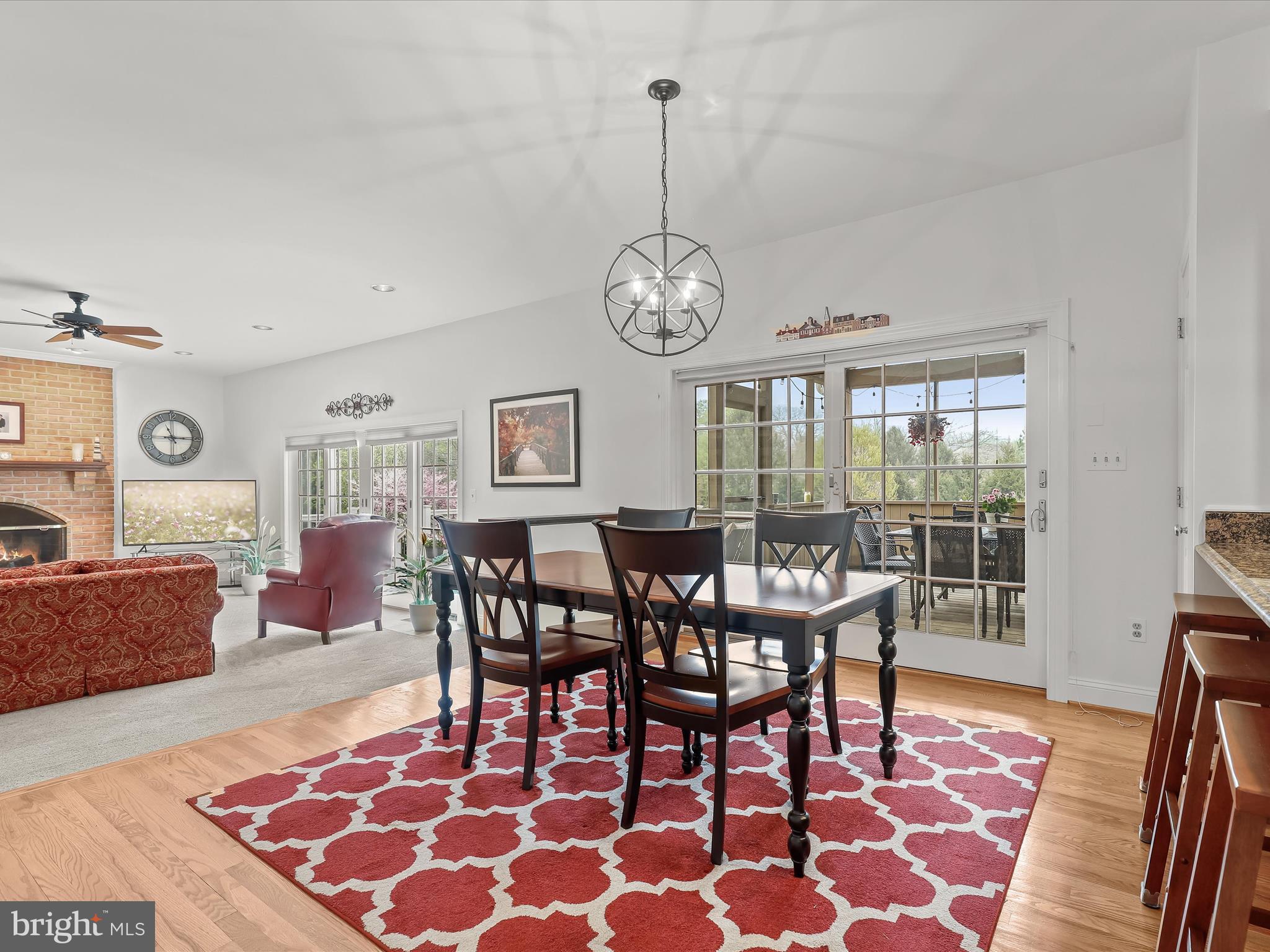 MANOR FIELDS - Residential