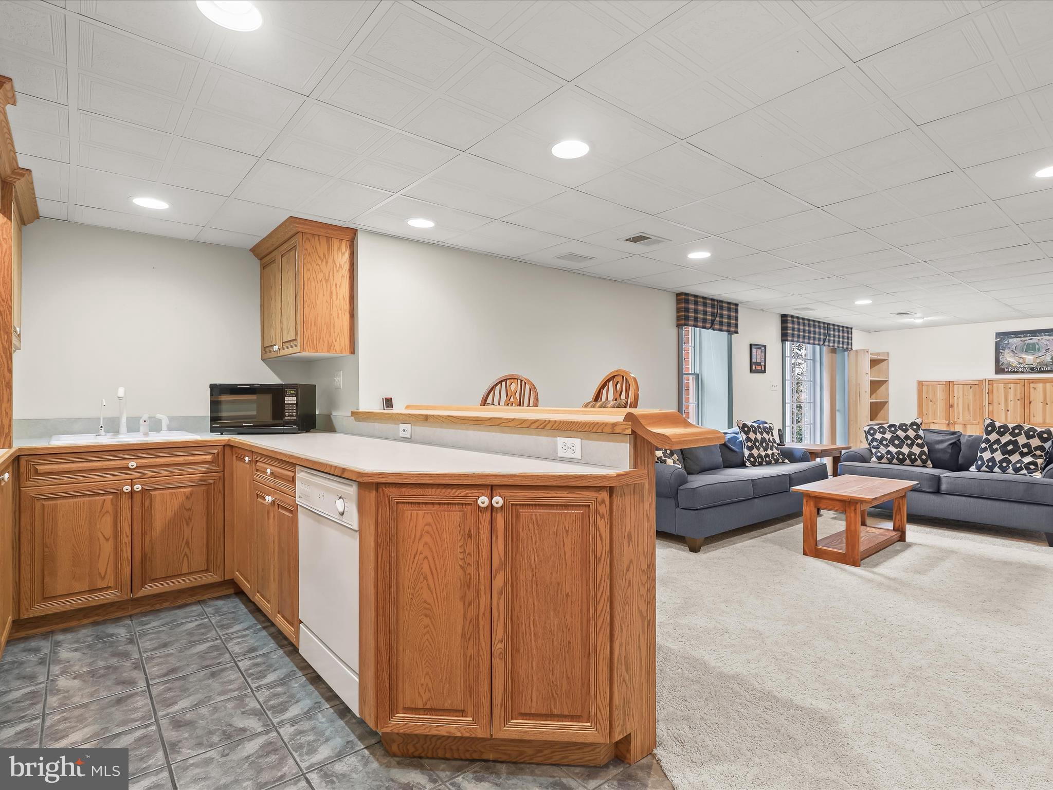 MANOR FIELDS - Residential