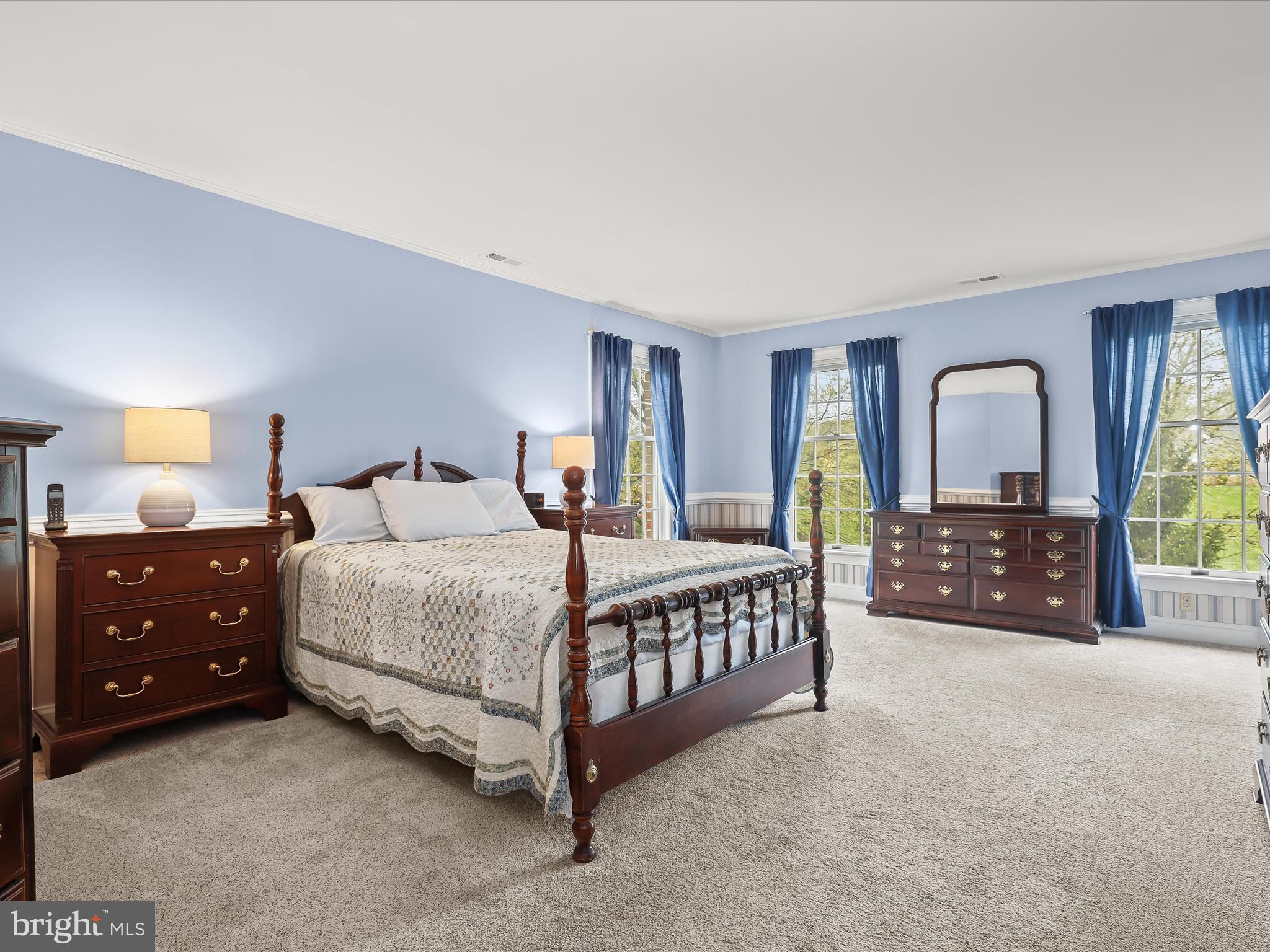 MANOR FIELDS - Residential