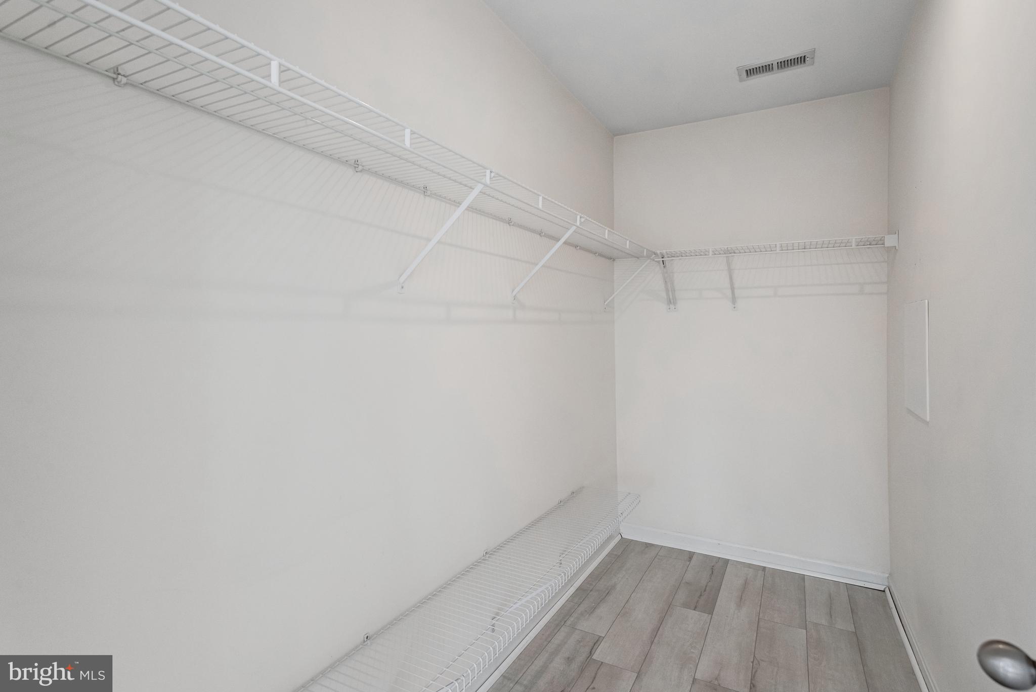 PERRY FARMS - Residential Lease