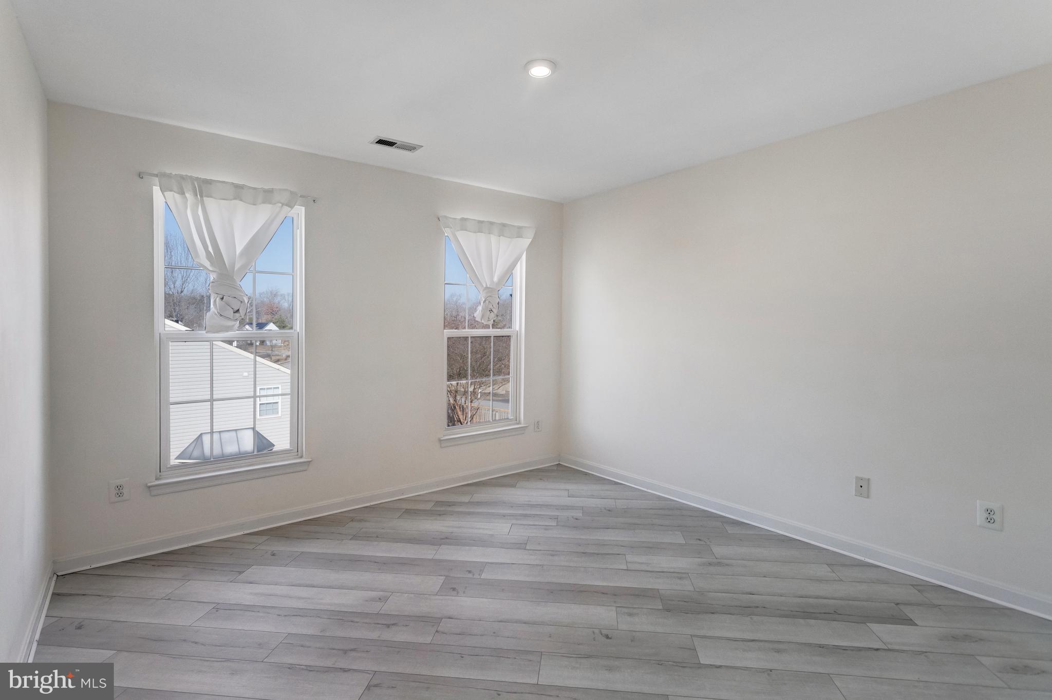 PERRY FARMS - Residential Lease