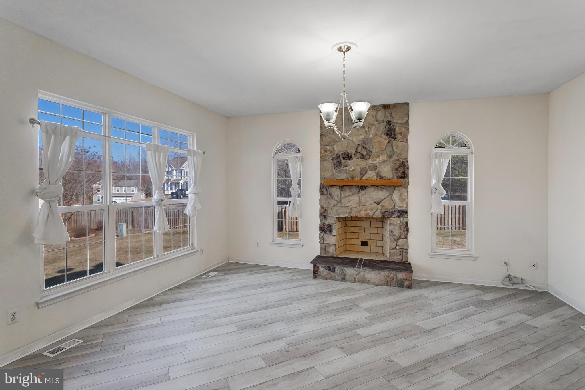 PERRY FARMS - Residential Lease