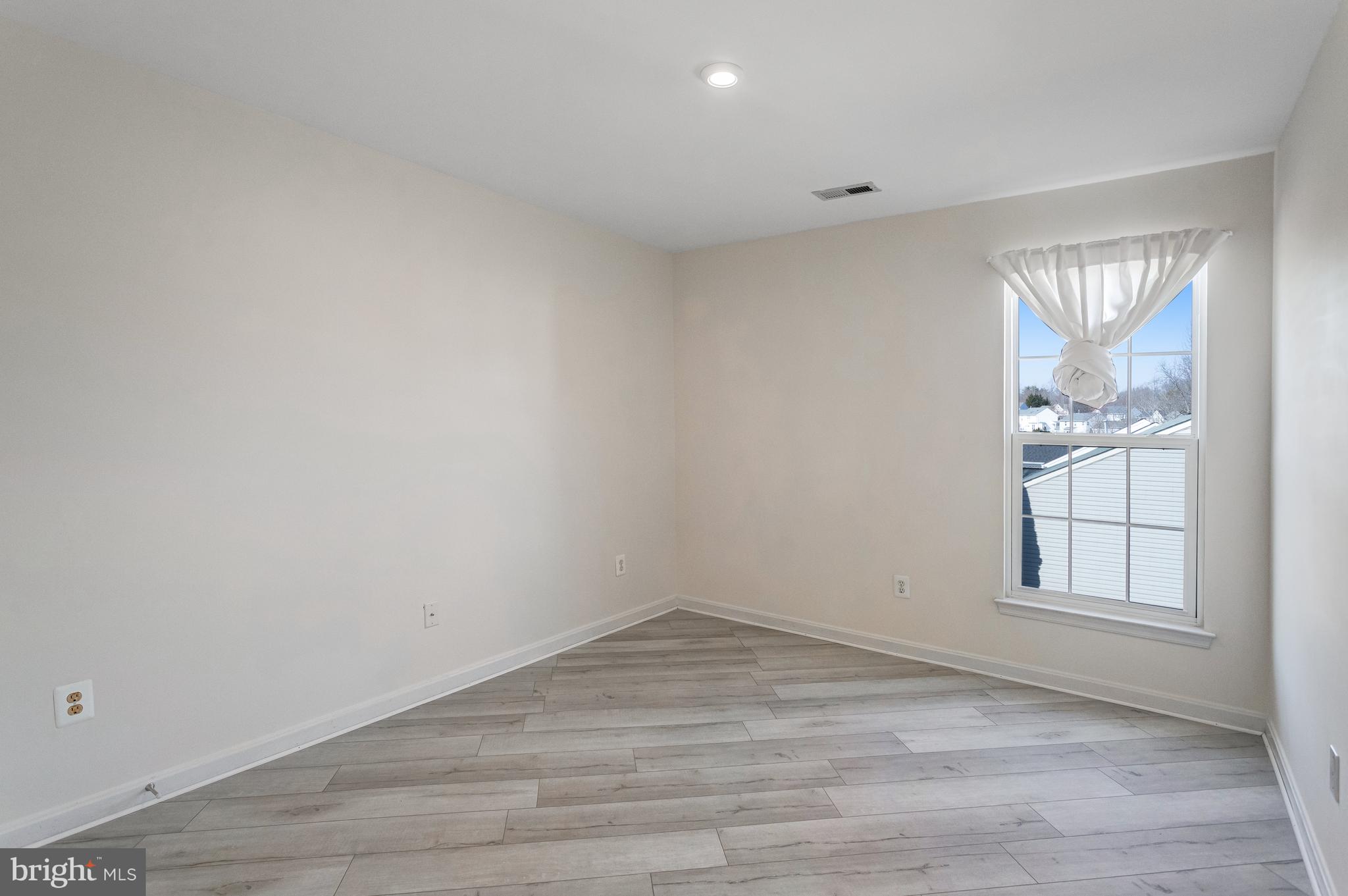 PERRY FARMS - Residential Lease