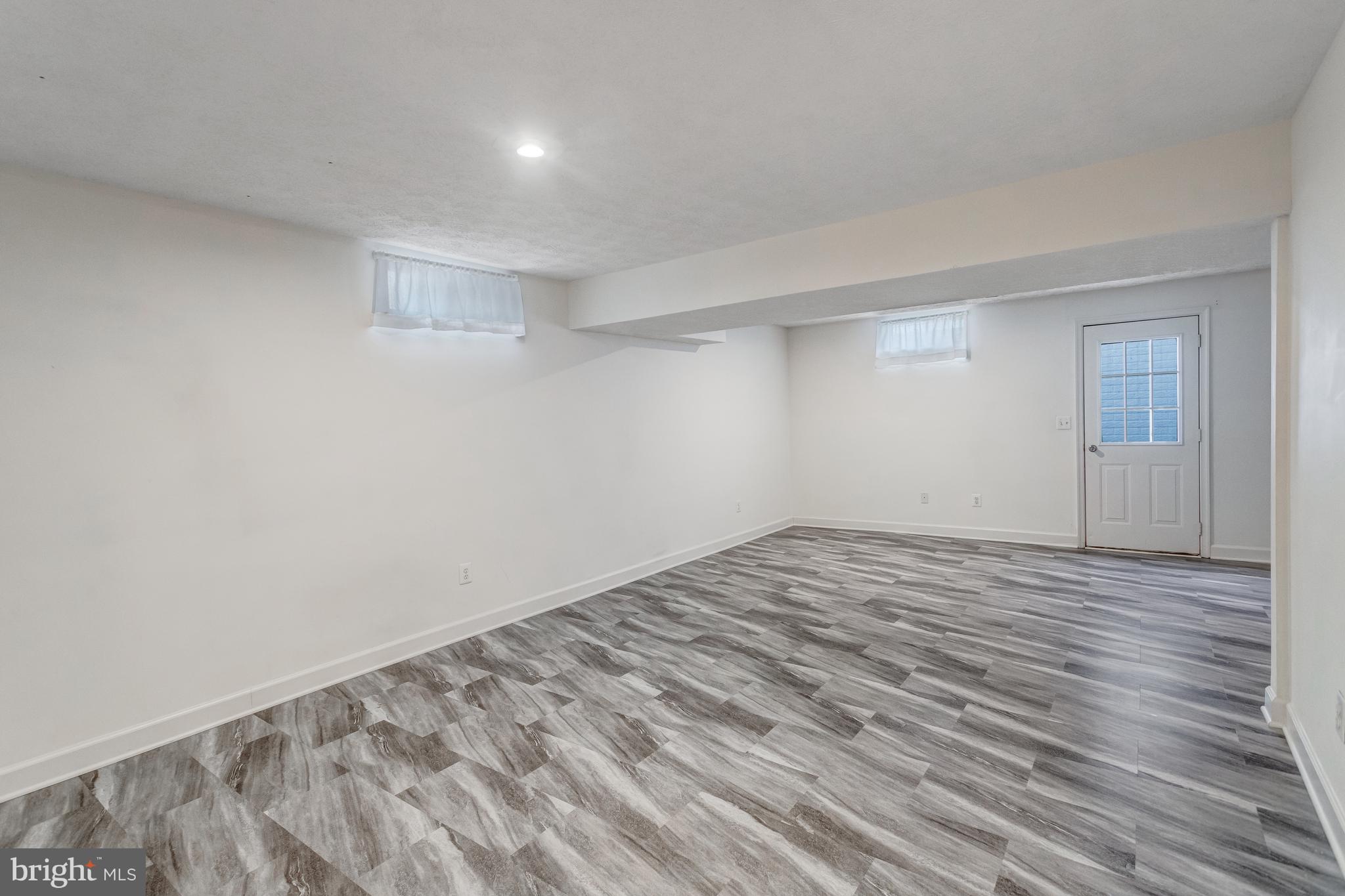 PERRY FARMS - Residential Lease