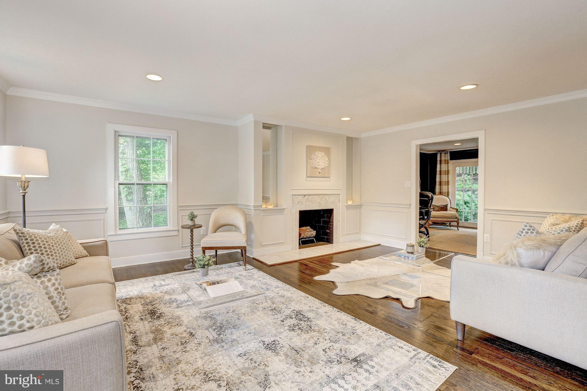 RIVER OAKS - Residential