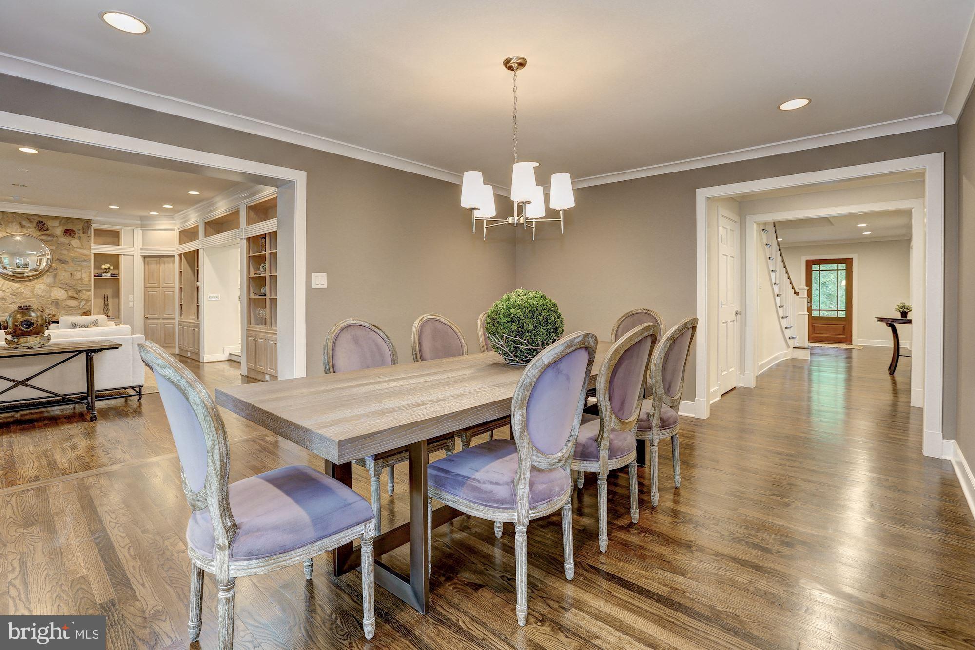 RIVER OAKS - Residential