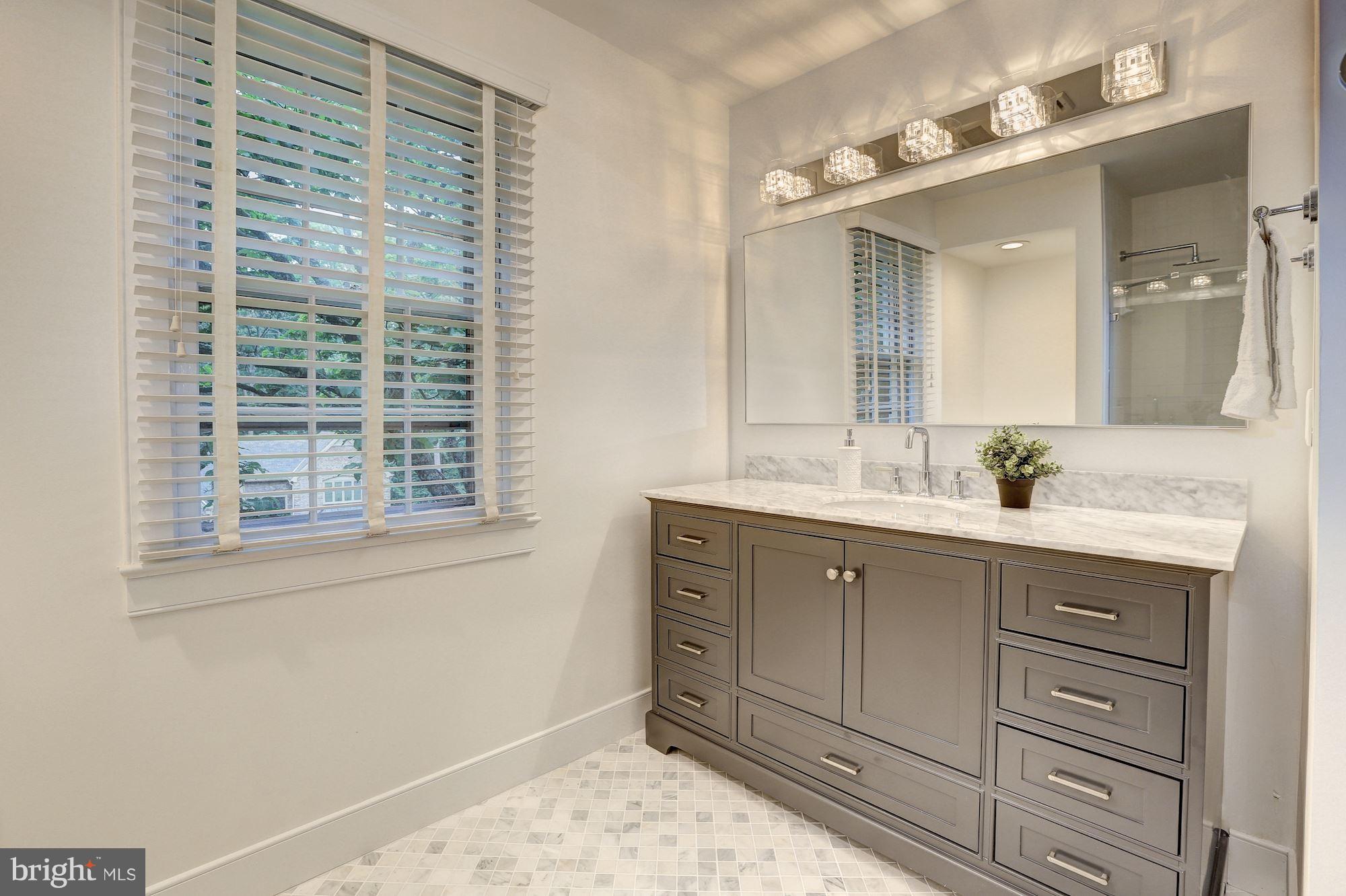 RIVER OAKS - Residential