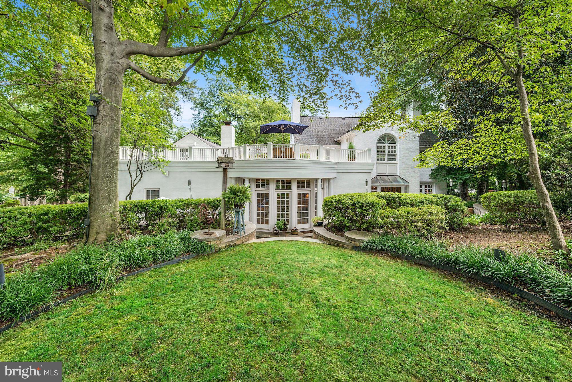 RIVER OAKS - Residential