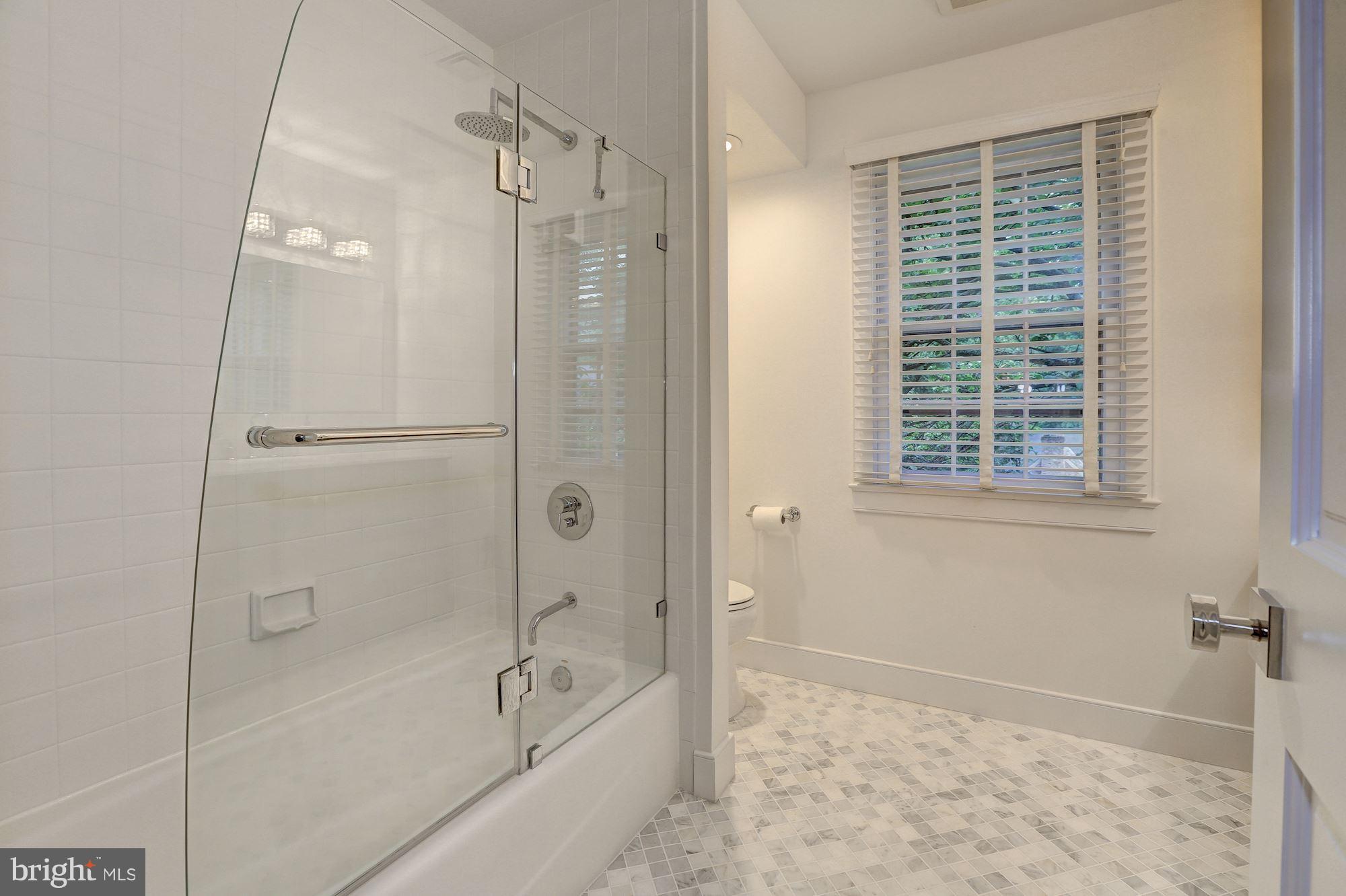 RIVER OAKS - Residential