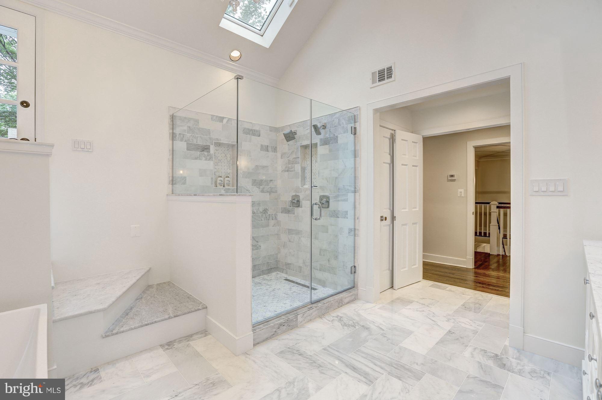 RIVER OAKS - Residential