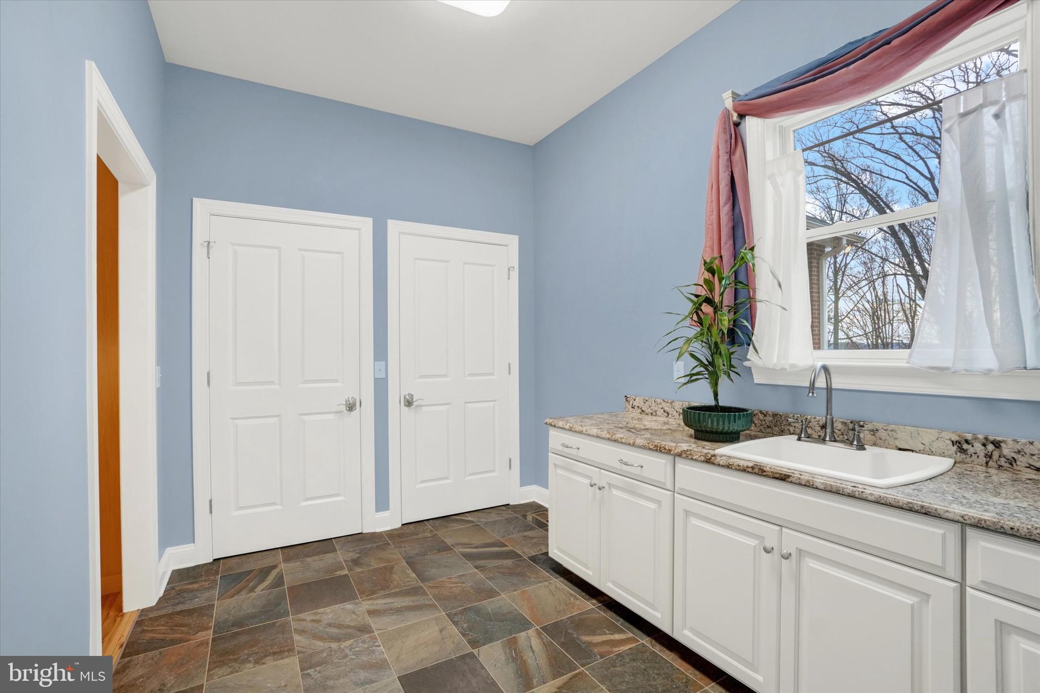 SENTRY WOODS - Residential