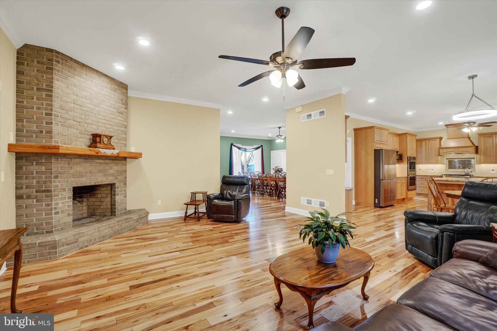 SENTRY WOODS - Residential