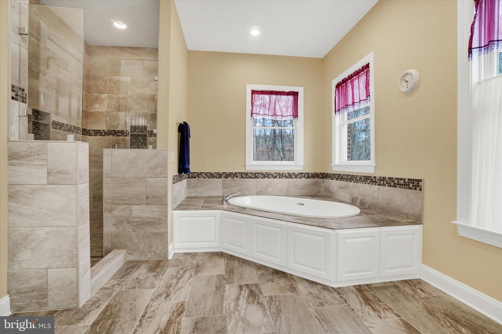 SENTRY WOODS - Residential