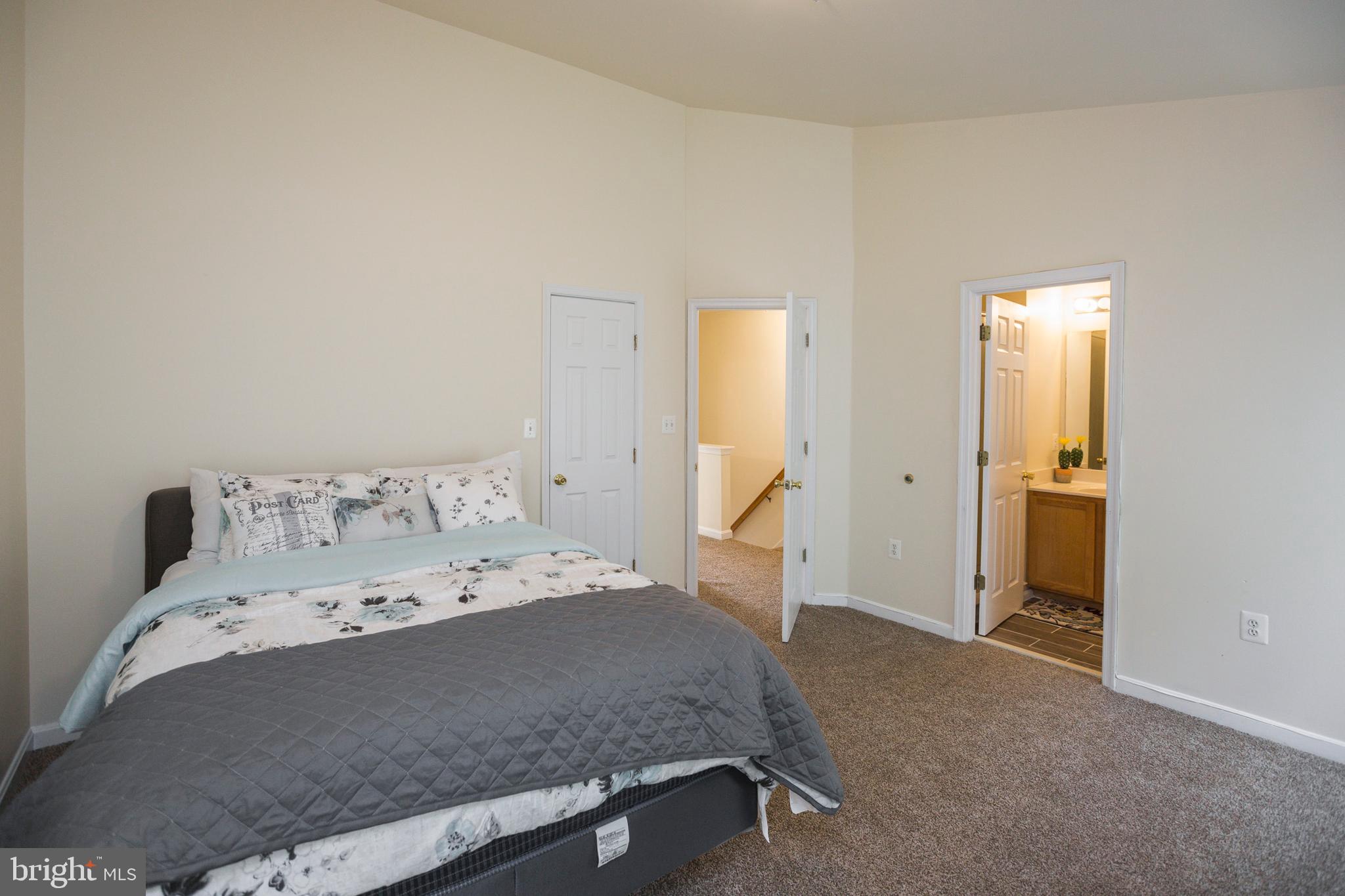 TEMPLE PLAZA - Residential