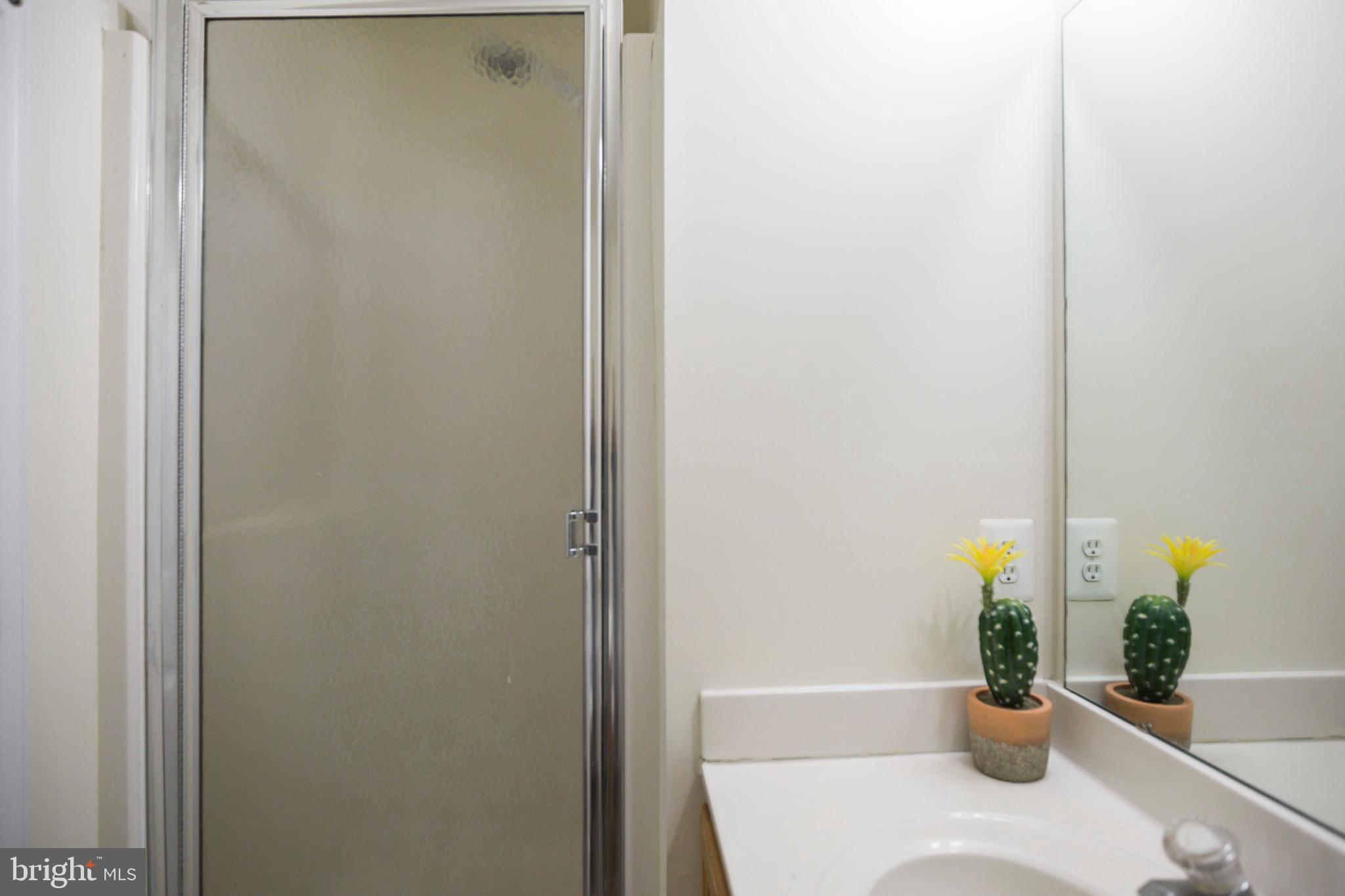 TEMPLE PLAZA - Residential