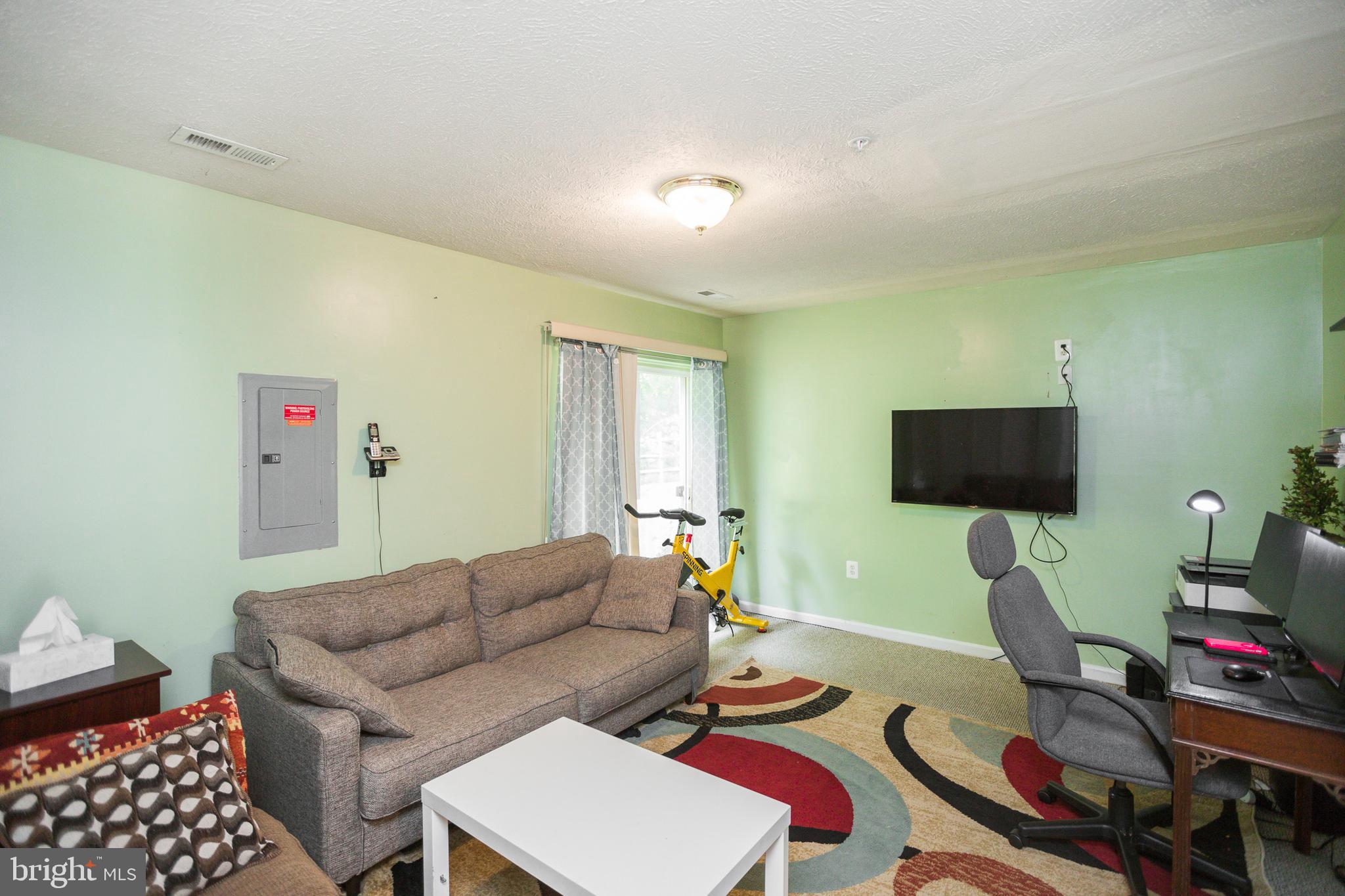 TEMPLE PLAZA - Residential