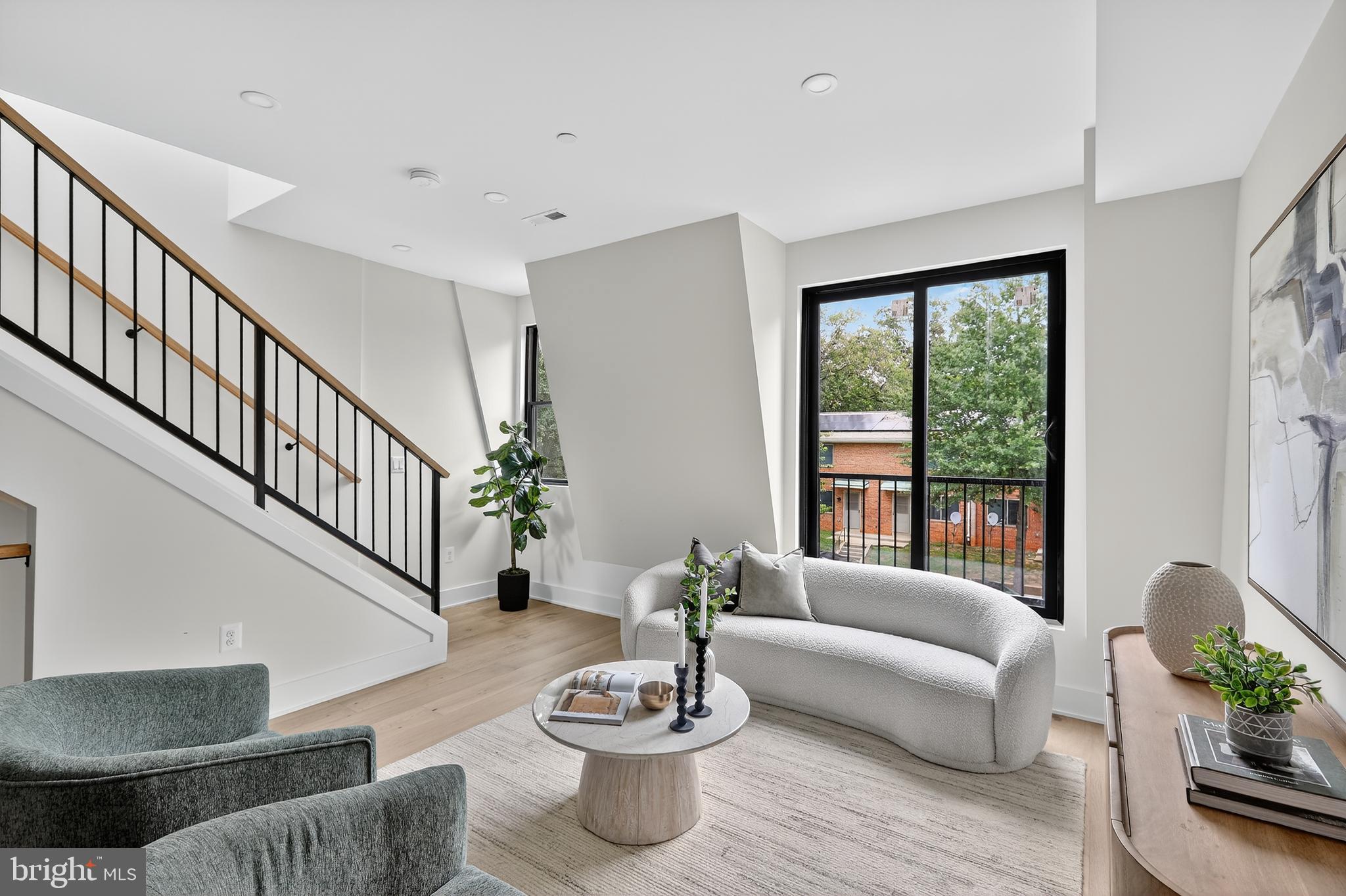 828 21ST STREET NE 3