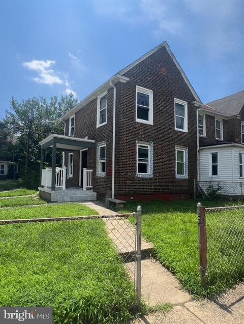 1072 IRONSIDES CAMDEN NJ 08104