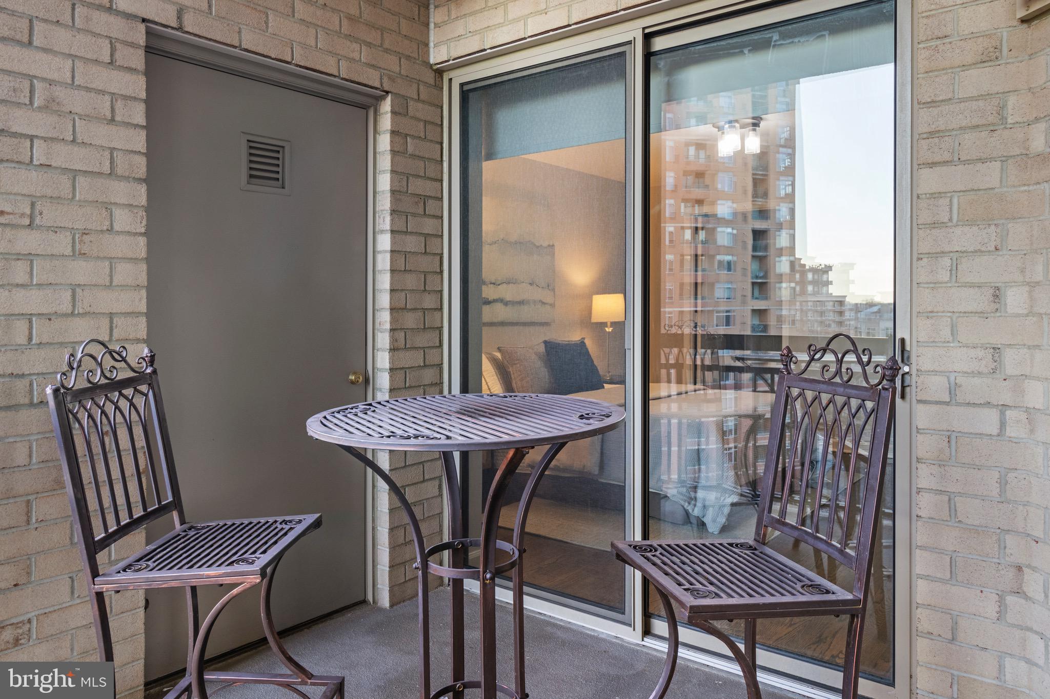 VIRGINIA SQUARE - Residential