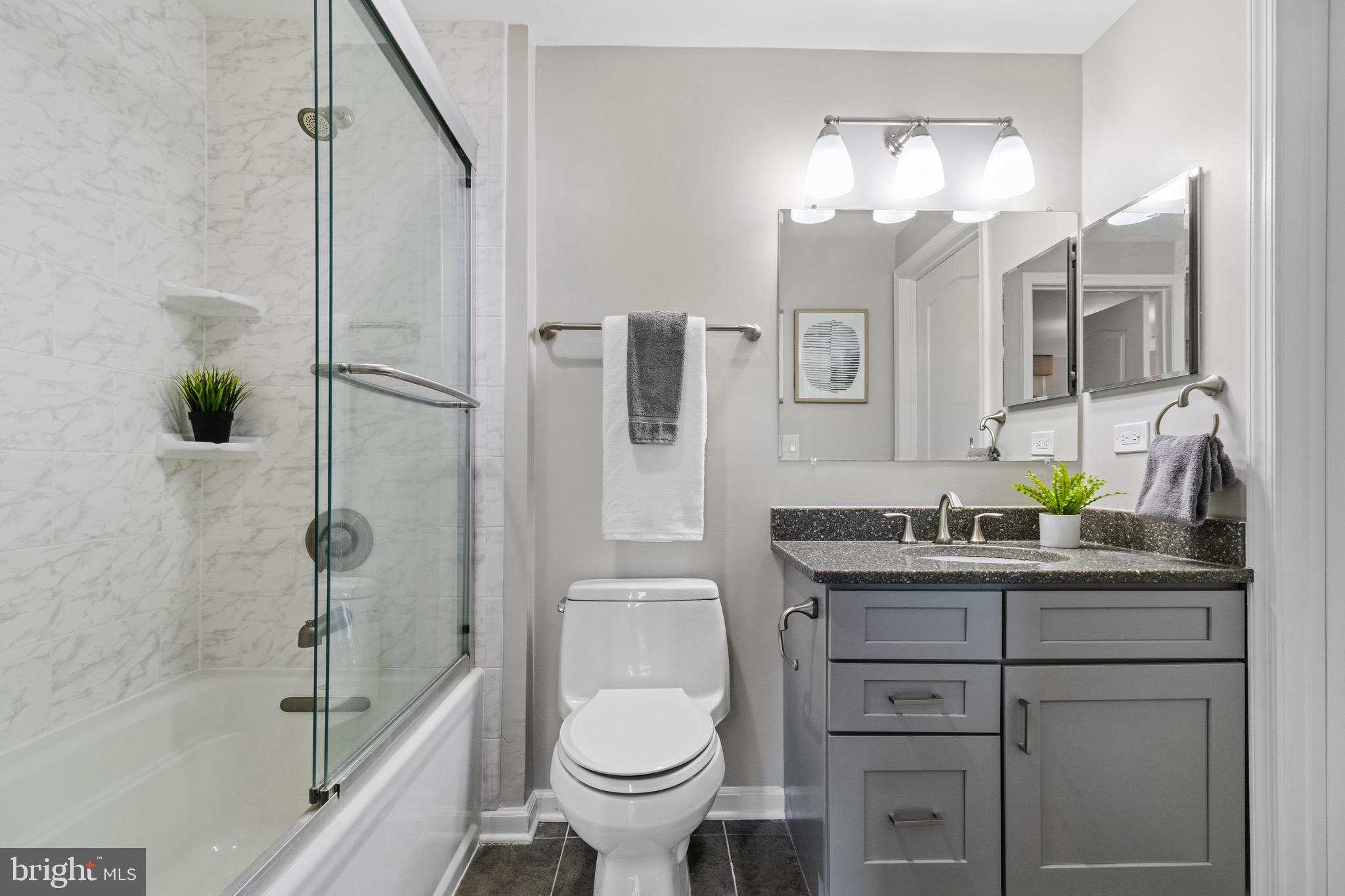 VIRGINIA SQUARE - Residential