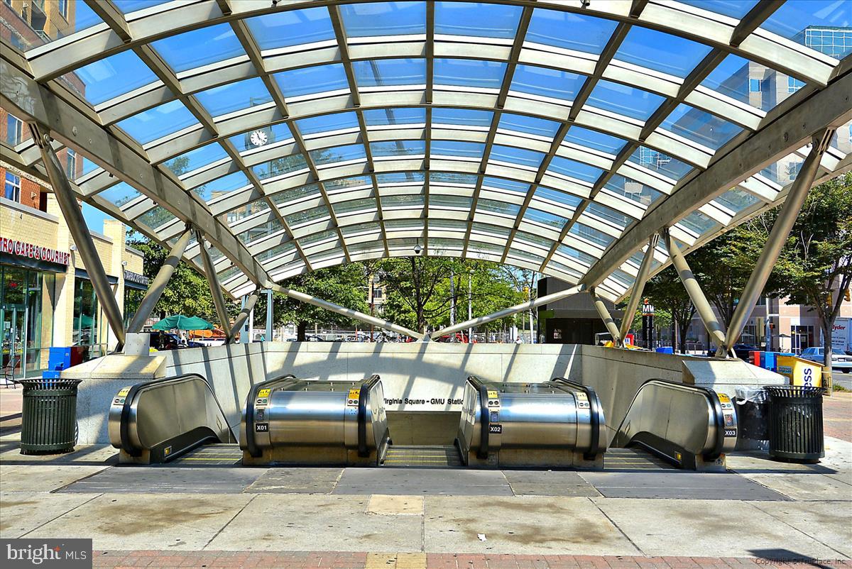 VIRGINIA SQUARE - Residential