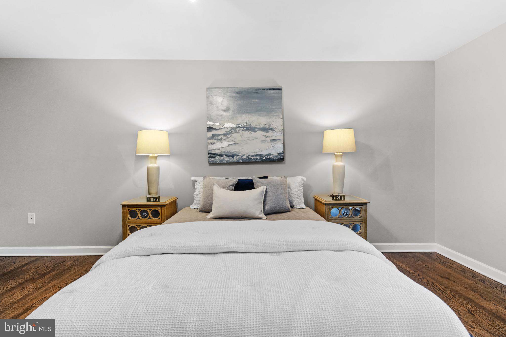 VIRGINIA SQUARE - Residential