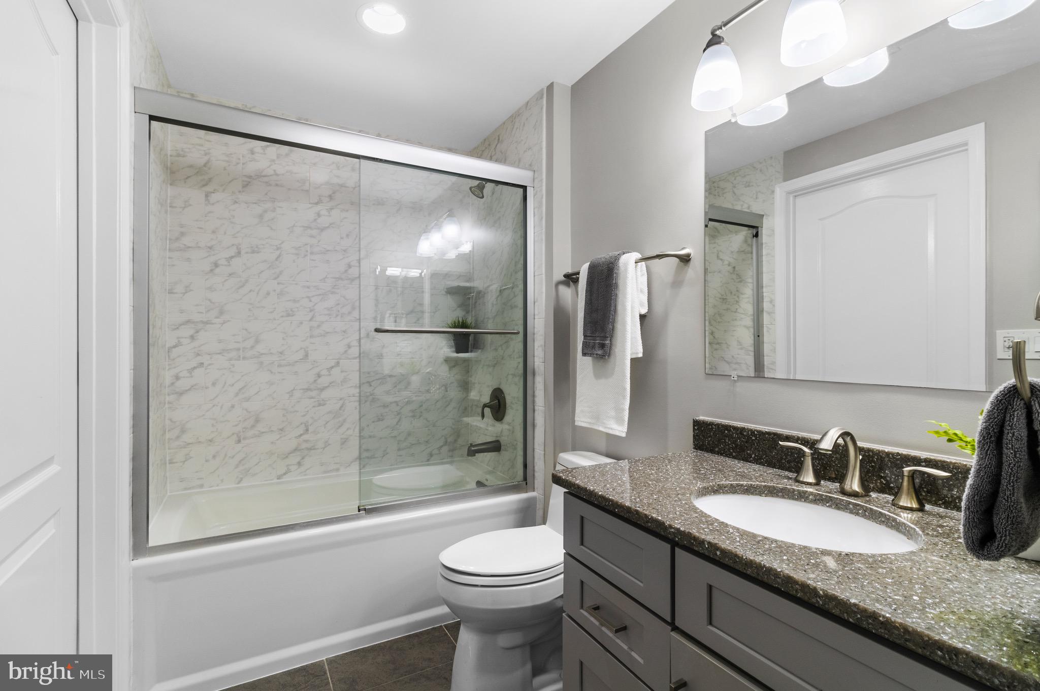 VIRGINIA SQUARE - Residential