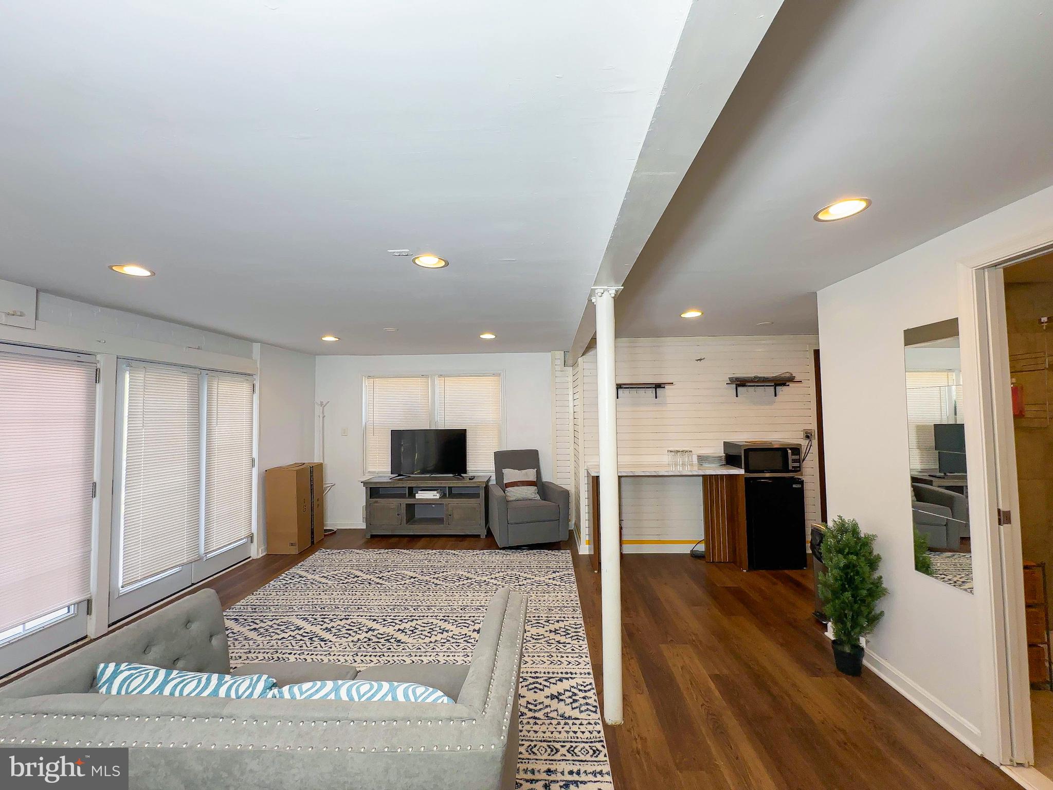 9300 COLESVILLE ROAD