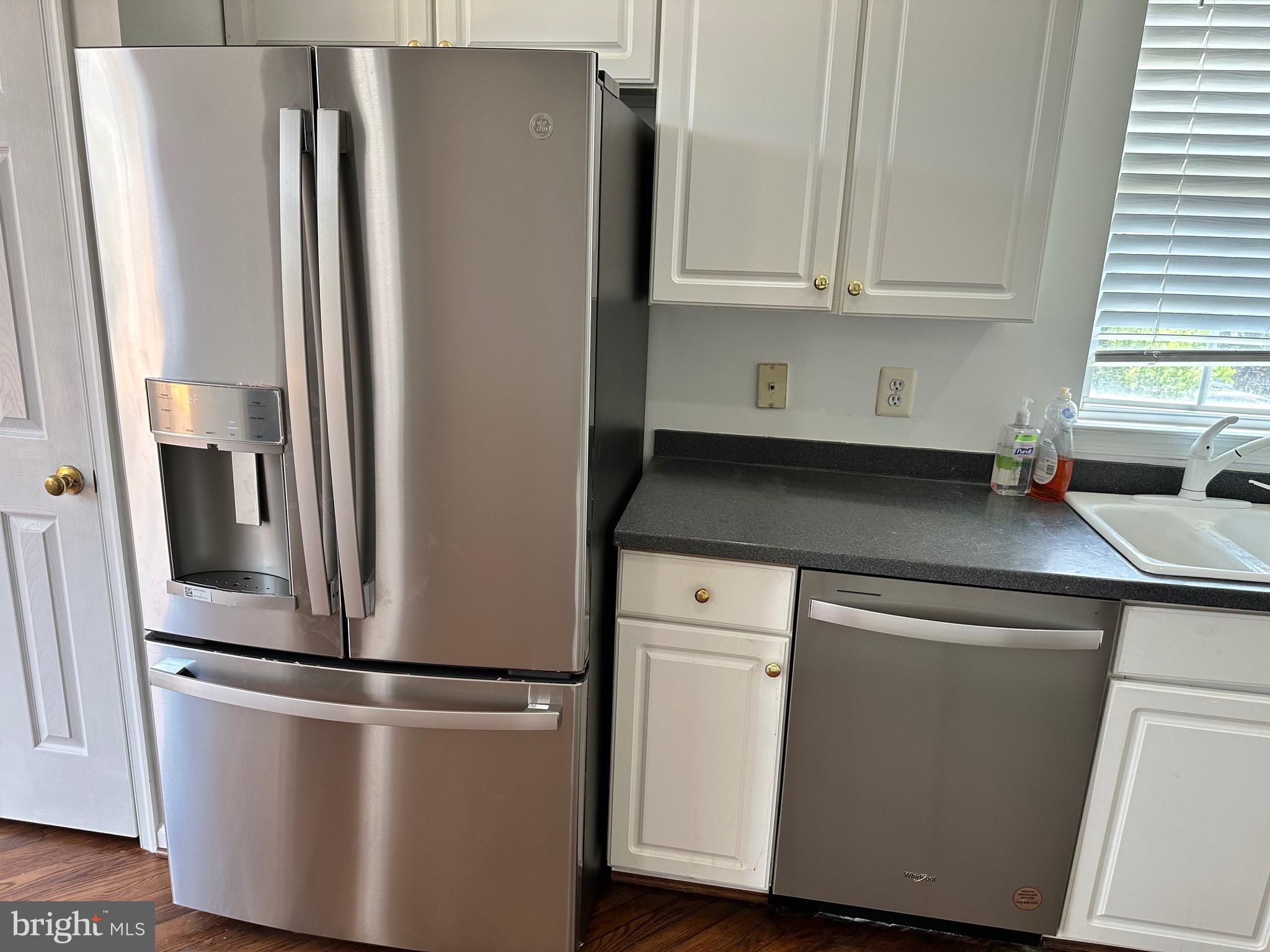 MCNAIR FARMS LANDBAY - Residential Lease